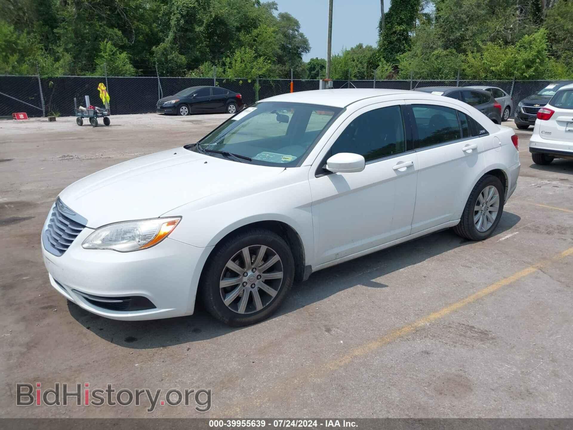 2012 CHRYSLER 200 - VIN: 1C3CCBBG4CN276932 - Фото 2