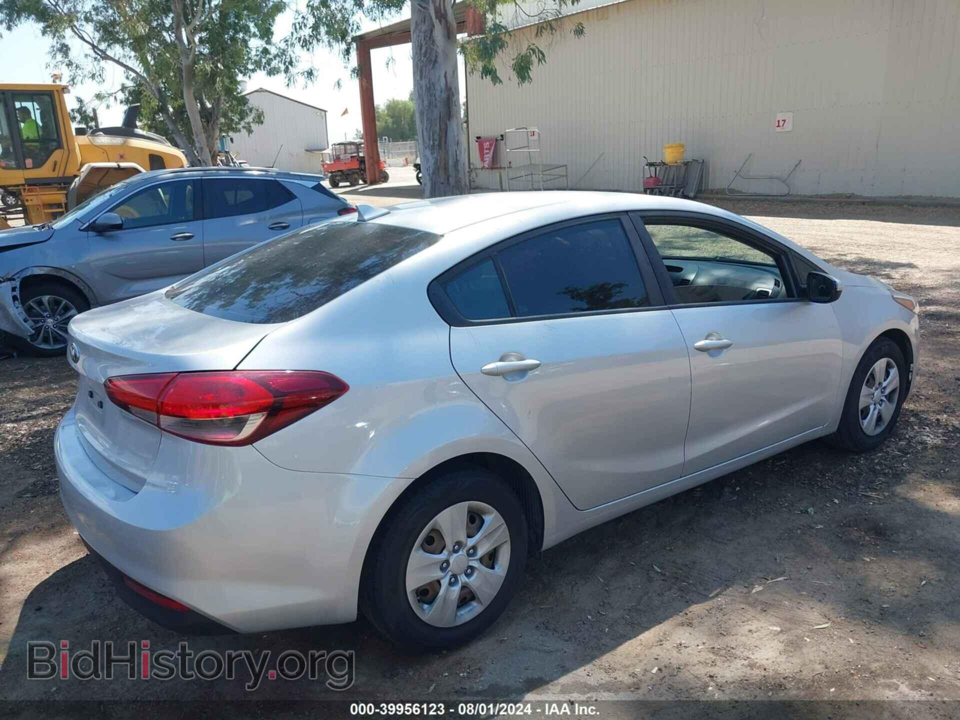 2017 KIA FORTE - VIN: 3KPFK4A74HE079005 - Фото 4