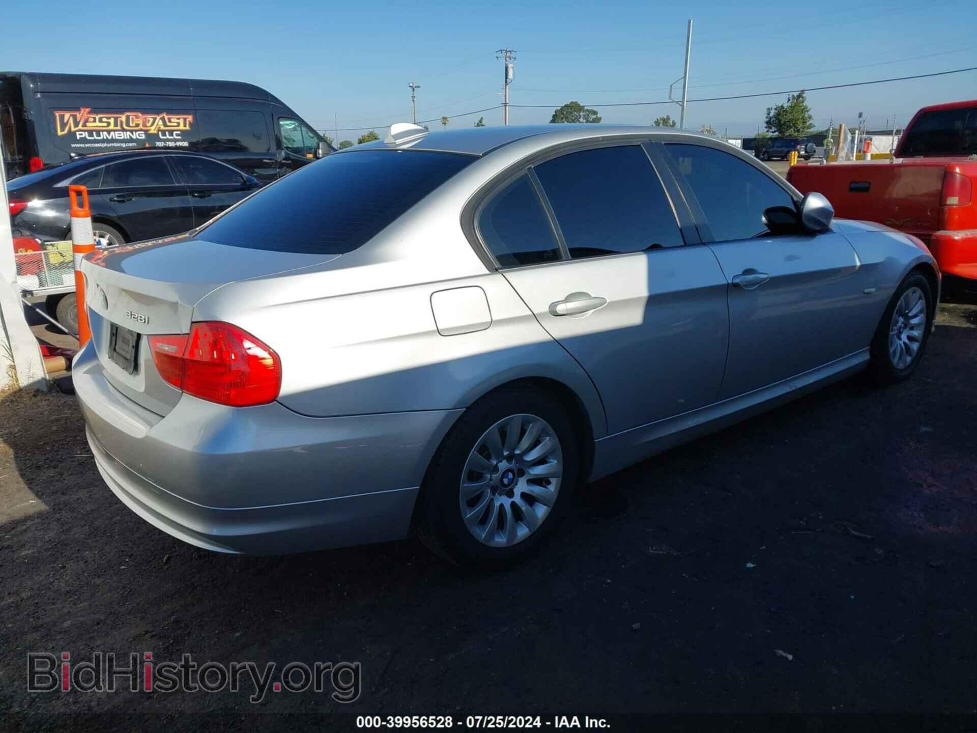2009 BMW 328I - VIN: WBAPH535X9A434331 - Фото 4