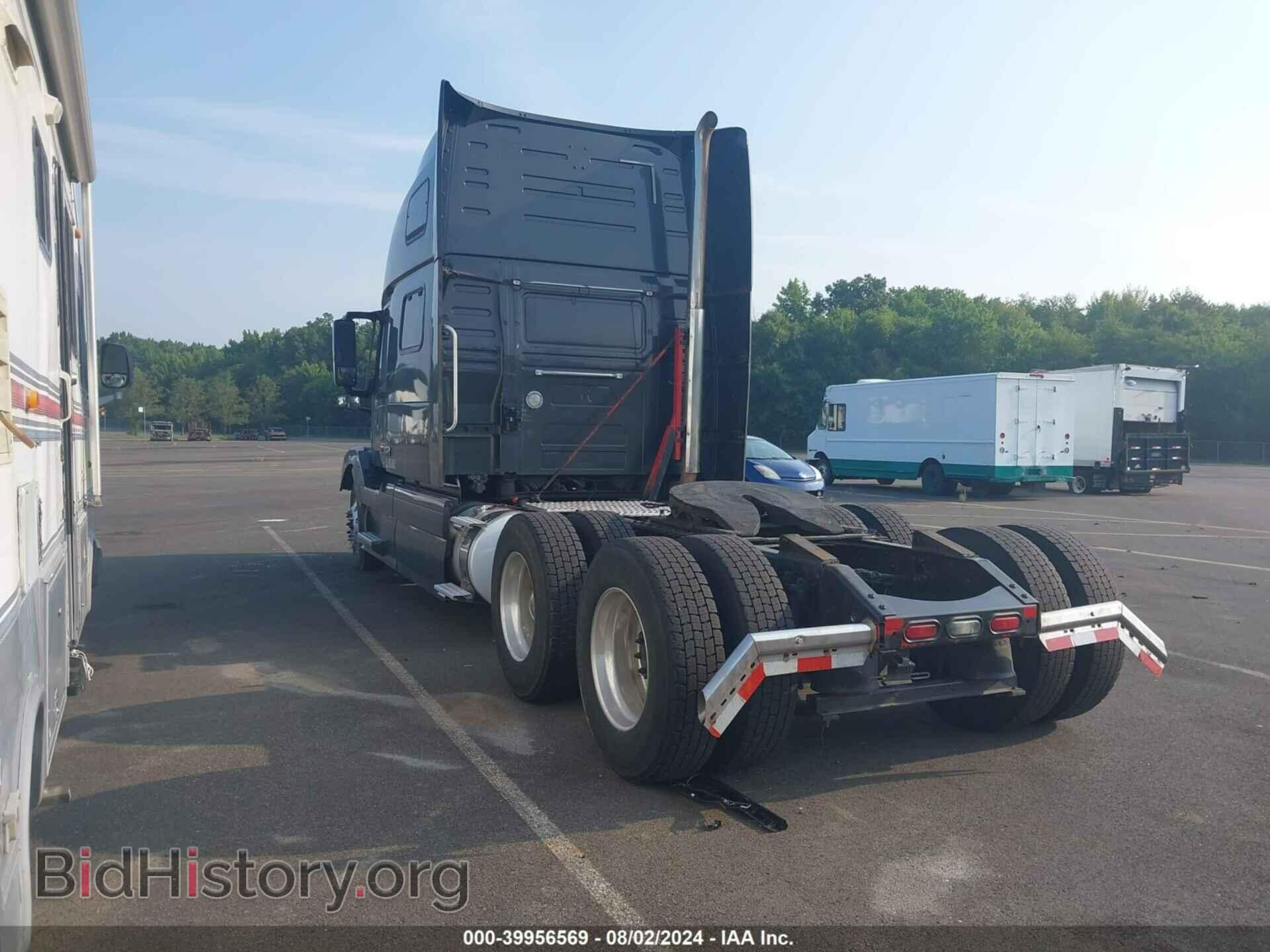 2016 VOLVO VN - VIN: 4V4NC9EH4GN928542 - Фото 3