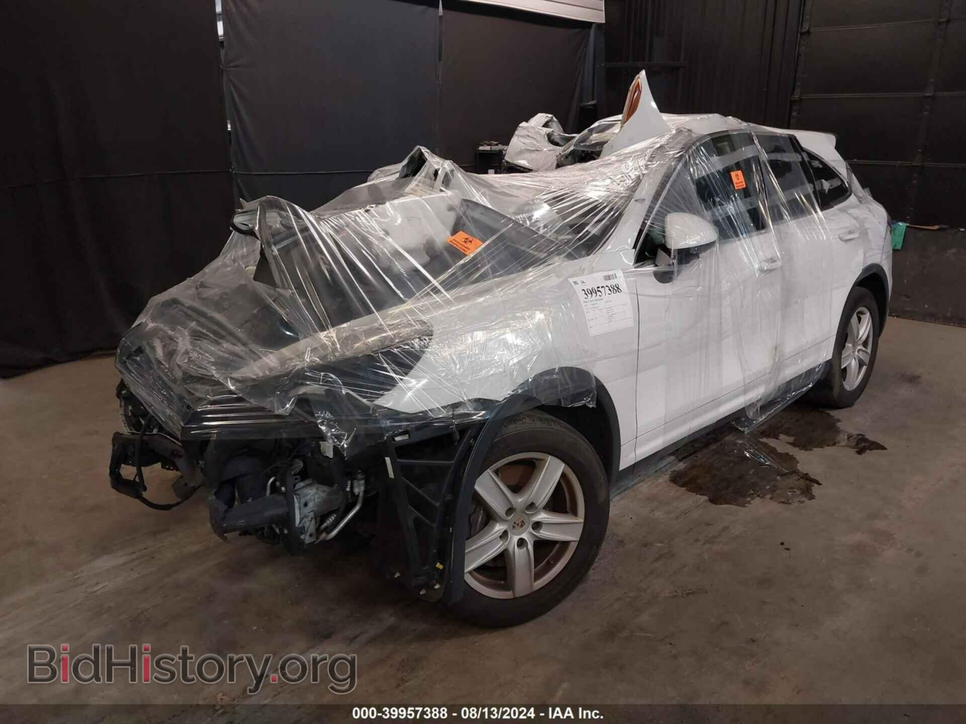 2013 PORSCHE CAYENNE - VIN: WP1AA2A29DLA03110 - Photo 2