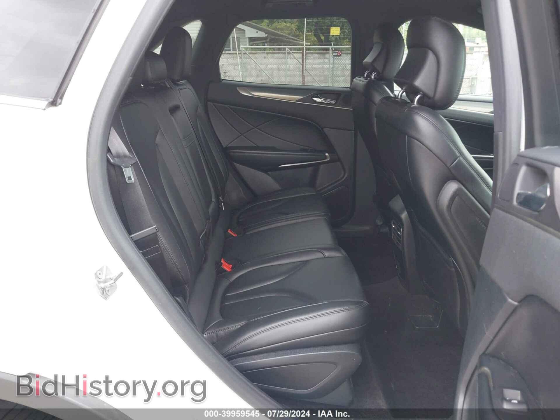 2017 LINCOLN MKC - VIN: 5LMCJ1D92HUL61624 - Photo 8