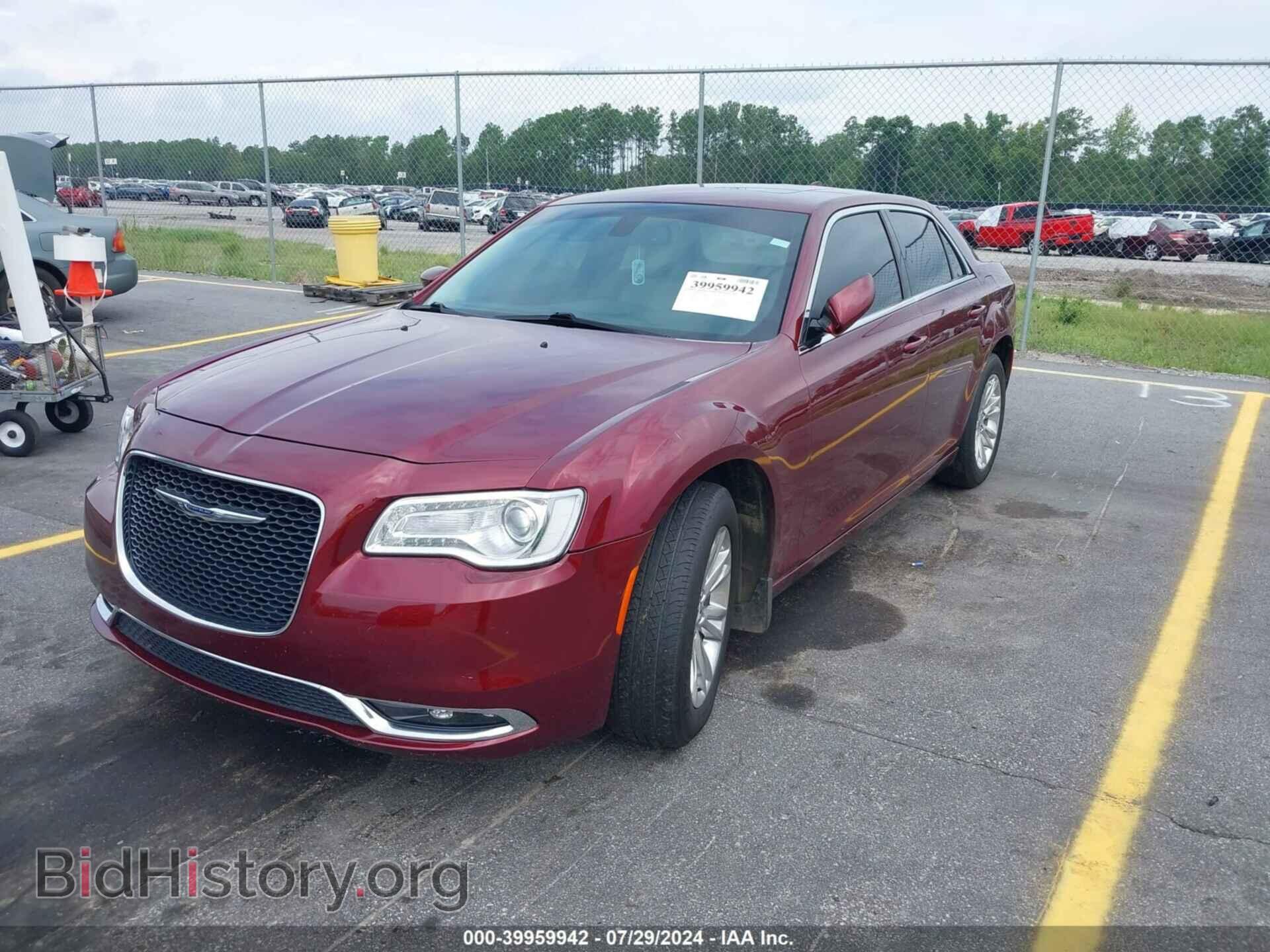 2017 CHRYSLER 300 - VIN: 2C3CCAAG4HH512183 - Фото 2