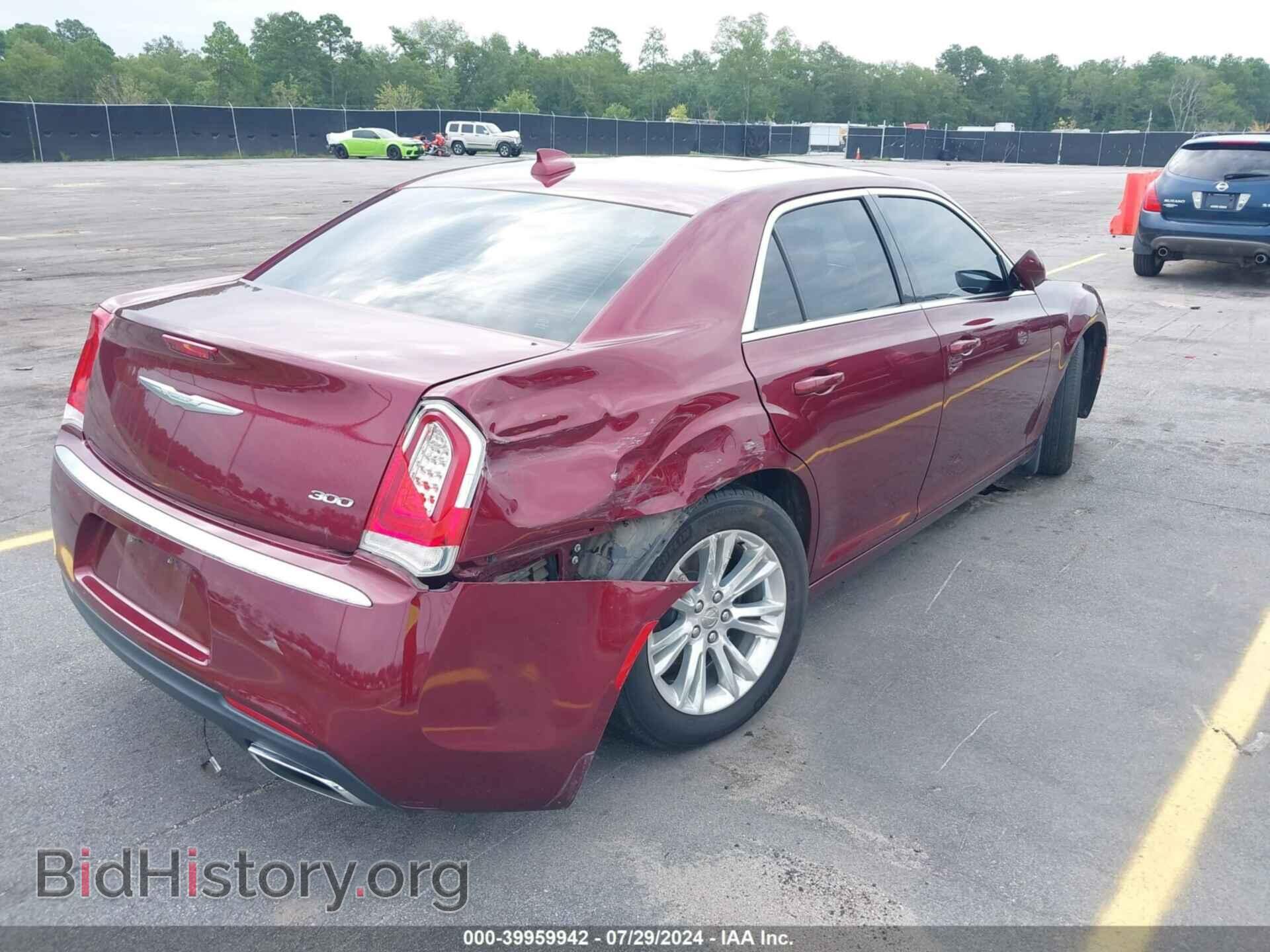 2017 CHRYSLER 300 - VIN: 2C3CCAAG4HH512183 - Фото 4