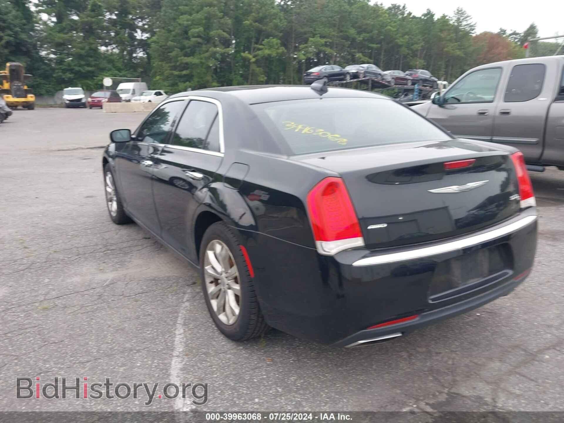 2015 CHRYSLER 300C - VIN: 2C3CCAKG3FH808596 - Фото 3