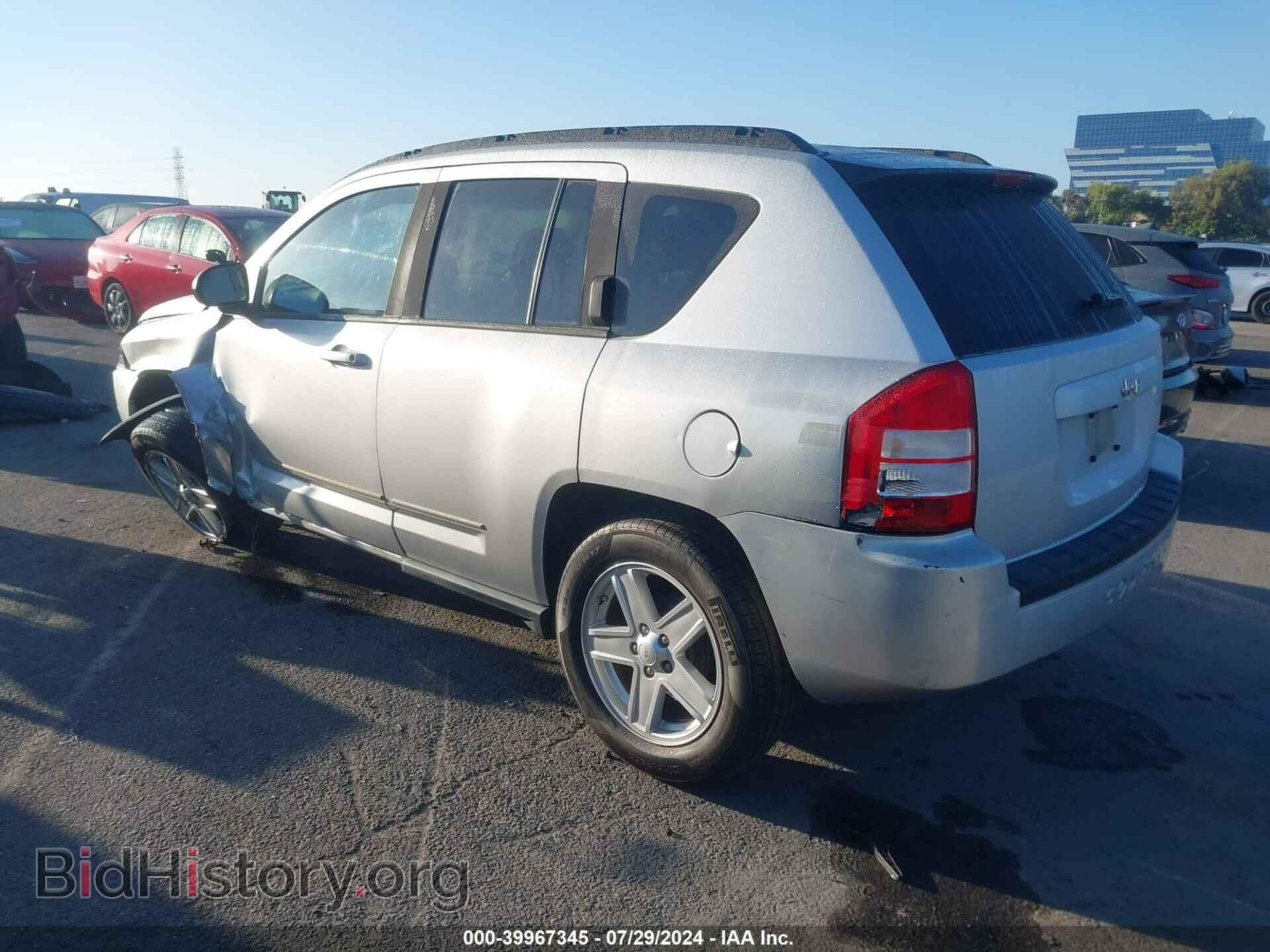 2010 JEEP COMPASS - VIN: 1J4NT4FB0AD622681 - Фото 3