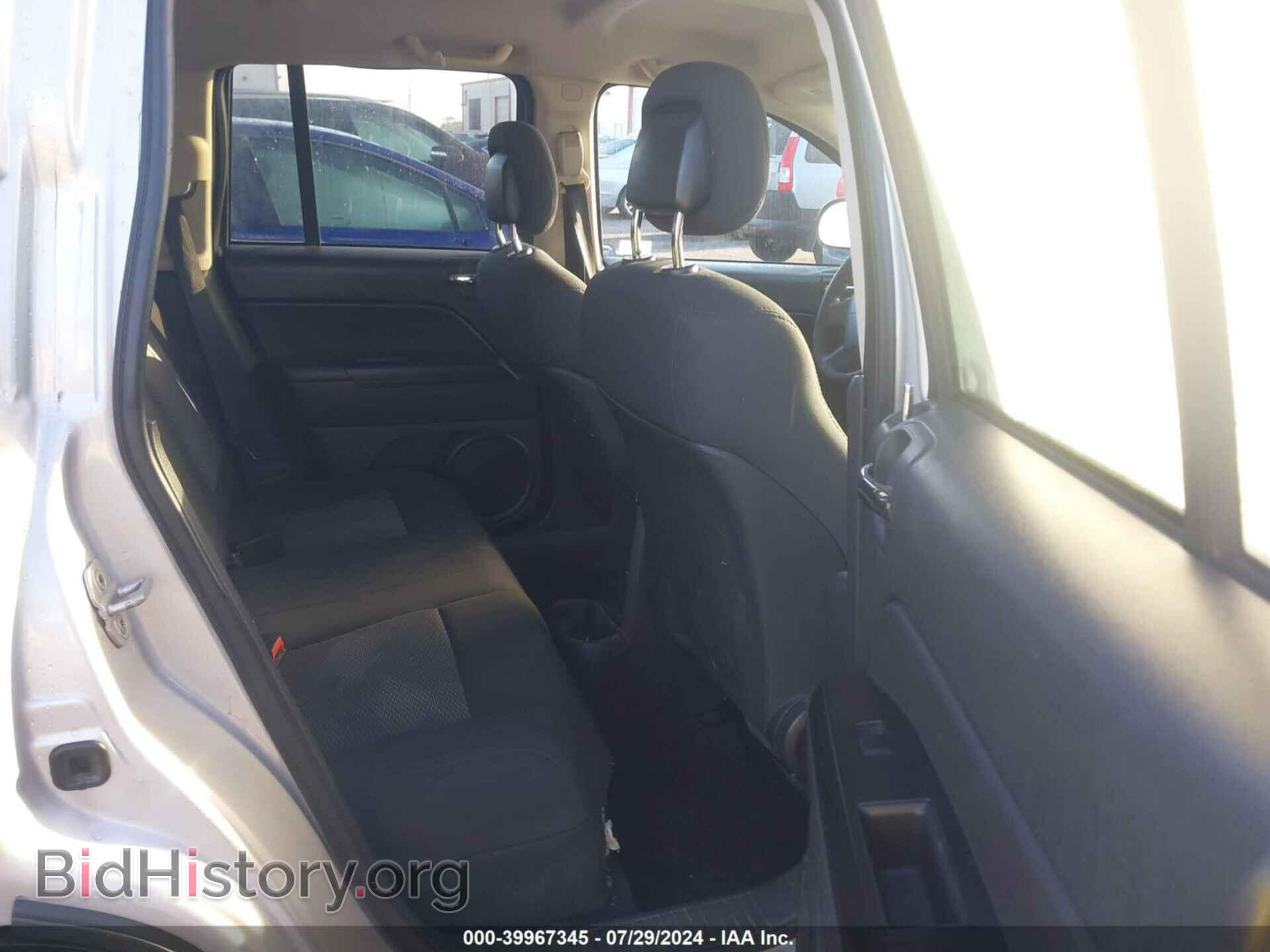 2010 JEEP COMPASS - VIN: 1J4NT4FB0AD622681 - Фото 8