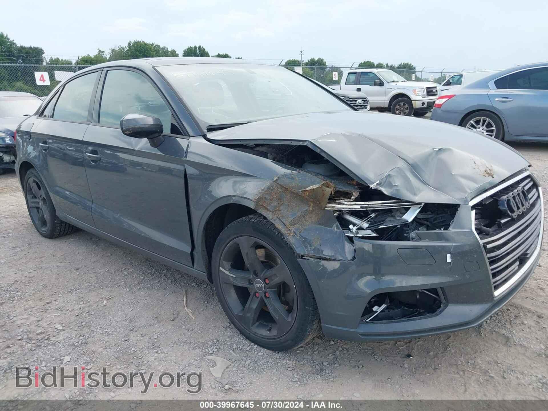 Фотография WAUB8GFF8H1059614 - AUDI A3 2017
