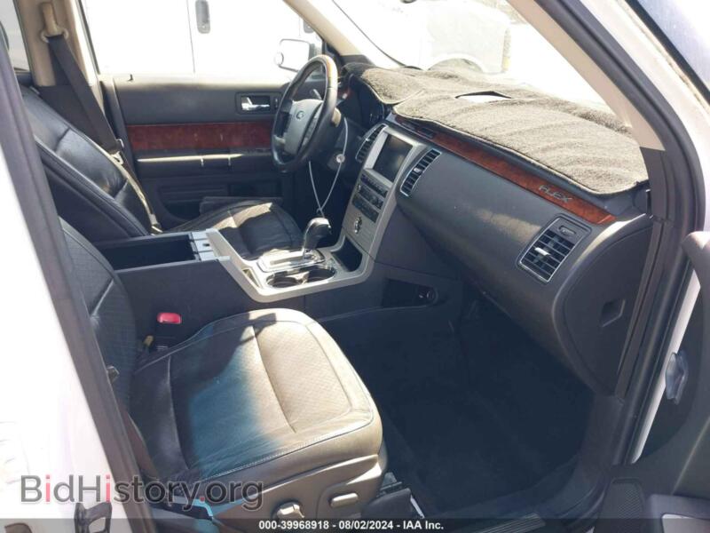 2011 Ford FLEX (VIN 2FMGK5DC2BBD06804) — фото 5 из 16