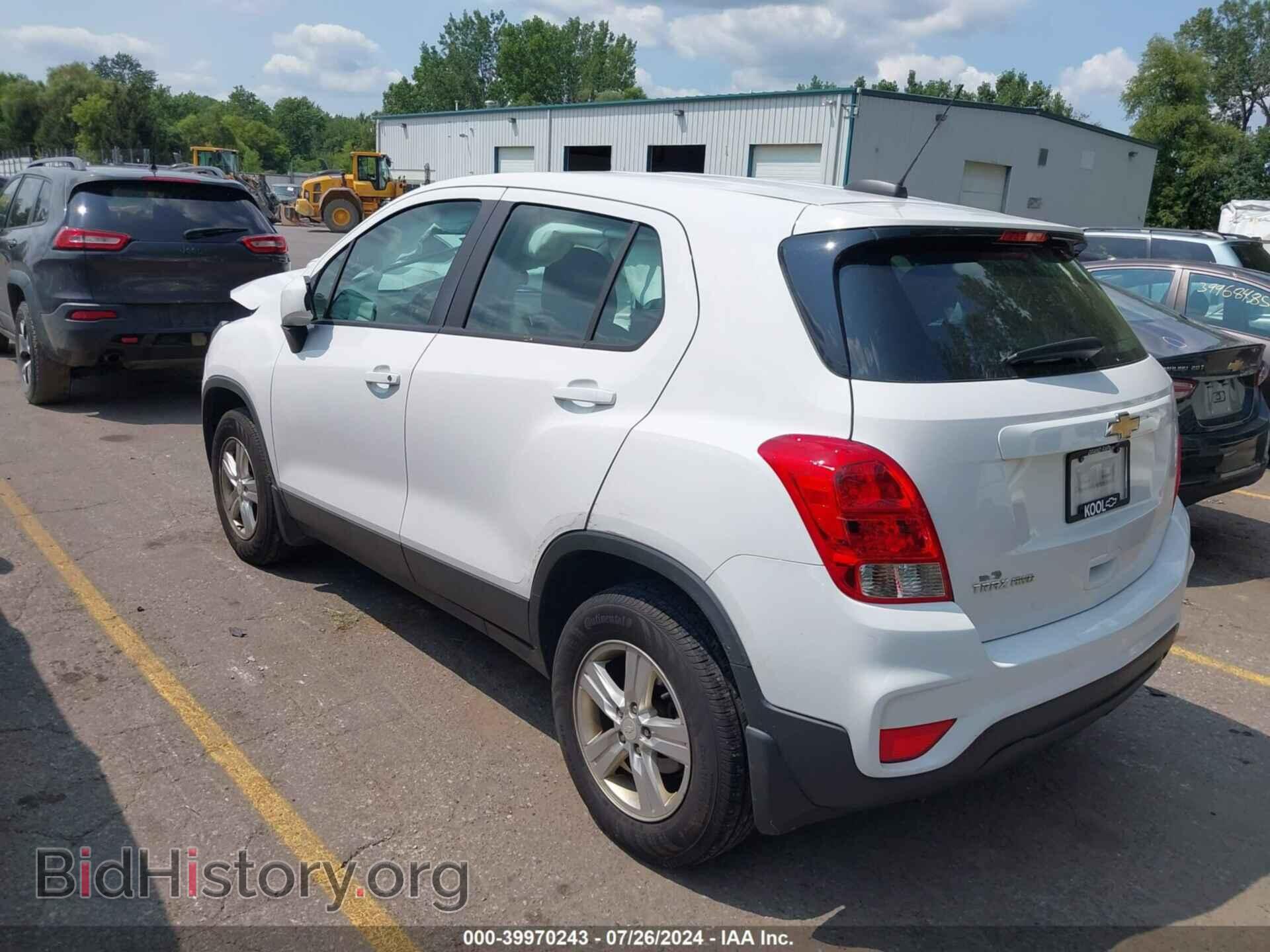 2017 CHEVROLET TRAX - VIN: 3GNCJNSB3HL235343 - Фото 3
