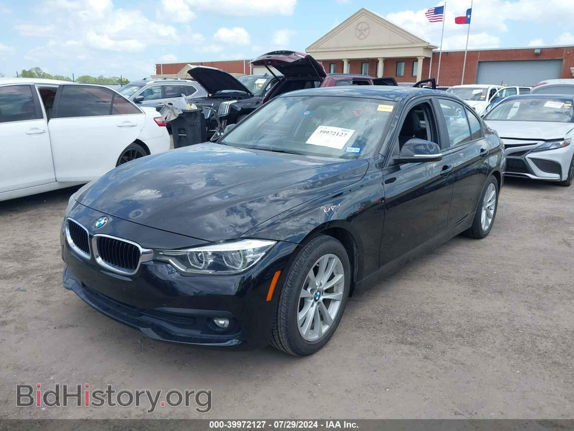 2018 BMW 320I - VIN: WBA8A9C54JAH12518 - Фото 2