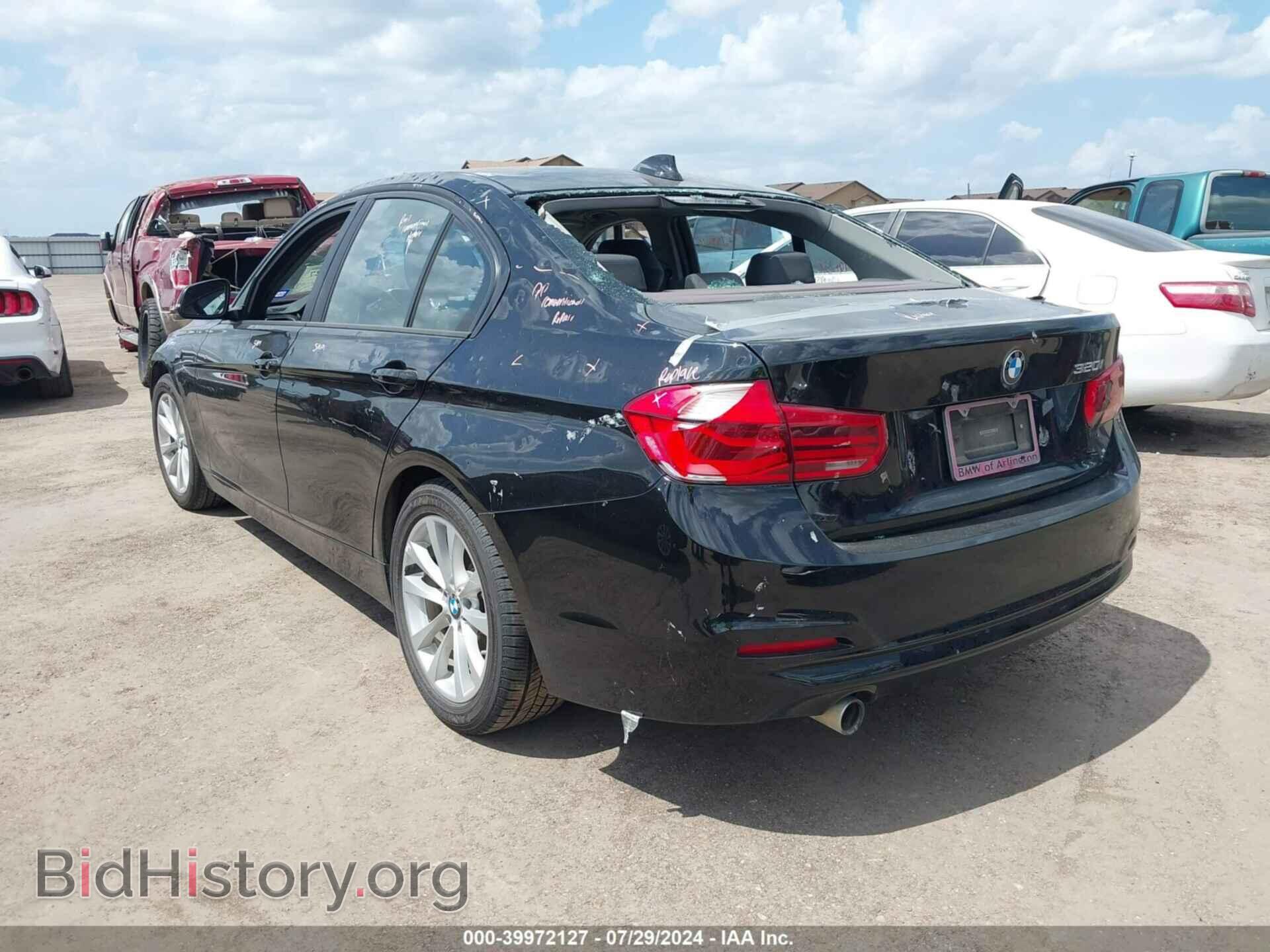 2018 BMW 320I - VIN: WBA8A9C54JAH12518 - Фото 3