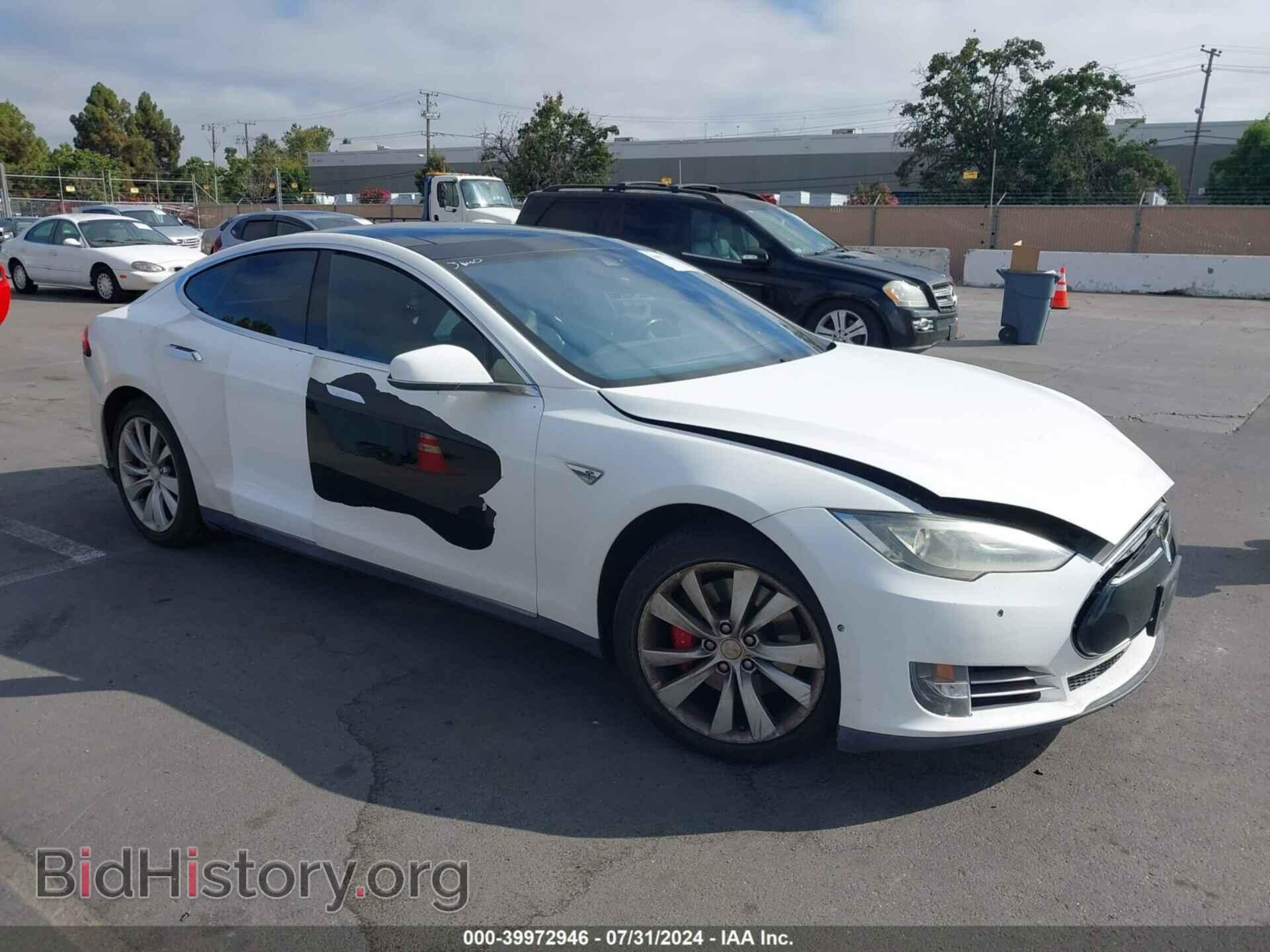 Фотография 5YJSA1H48FF080614 - TESLA MODEL S 2015