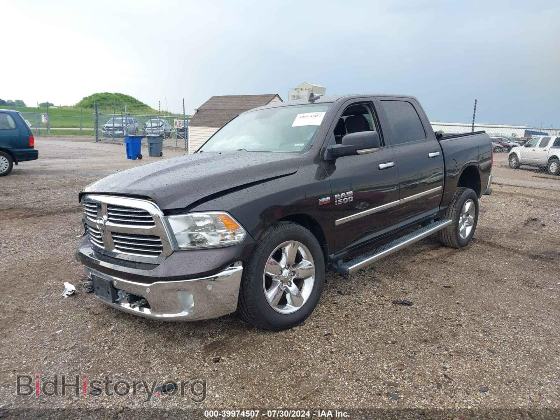 2017 RAM 1500 - VIN: 3C6RR7LT5HG754070 - Фото 2