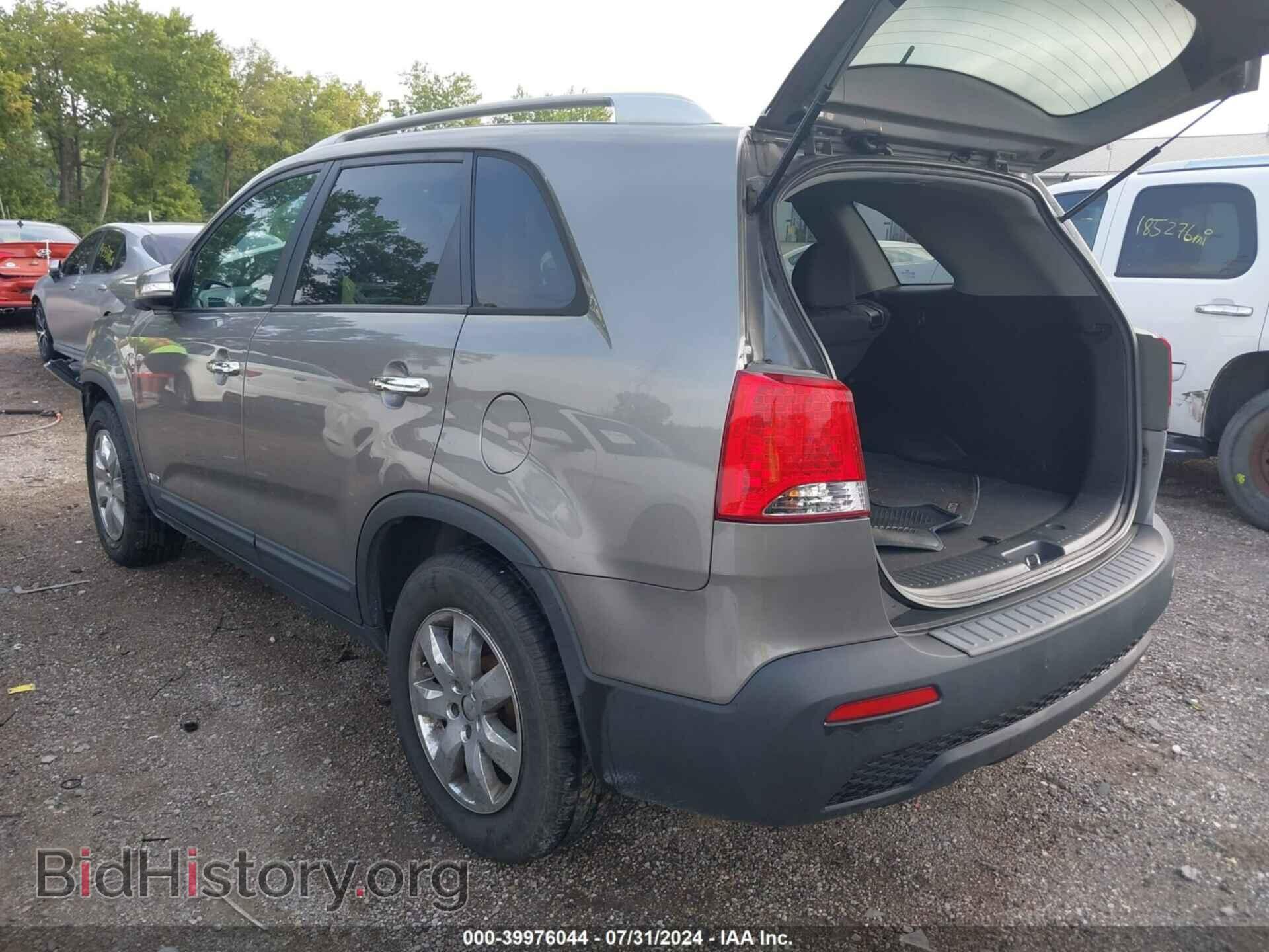 2013 KIA SORENTO - VIN: 5XYKTCA64DG324251 - Фото 3