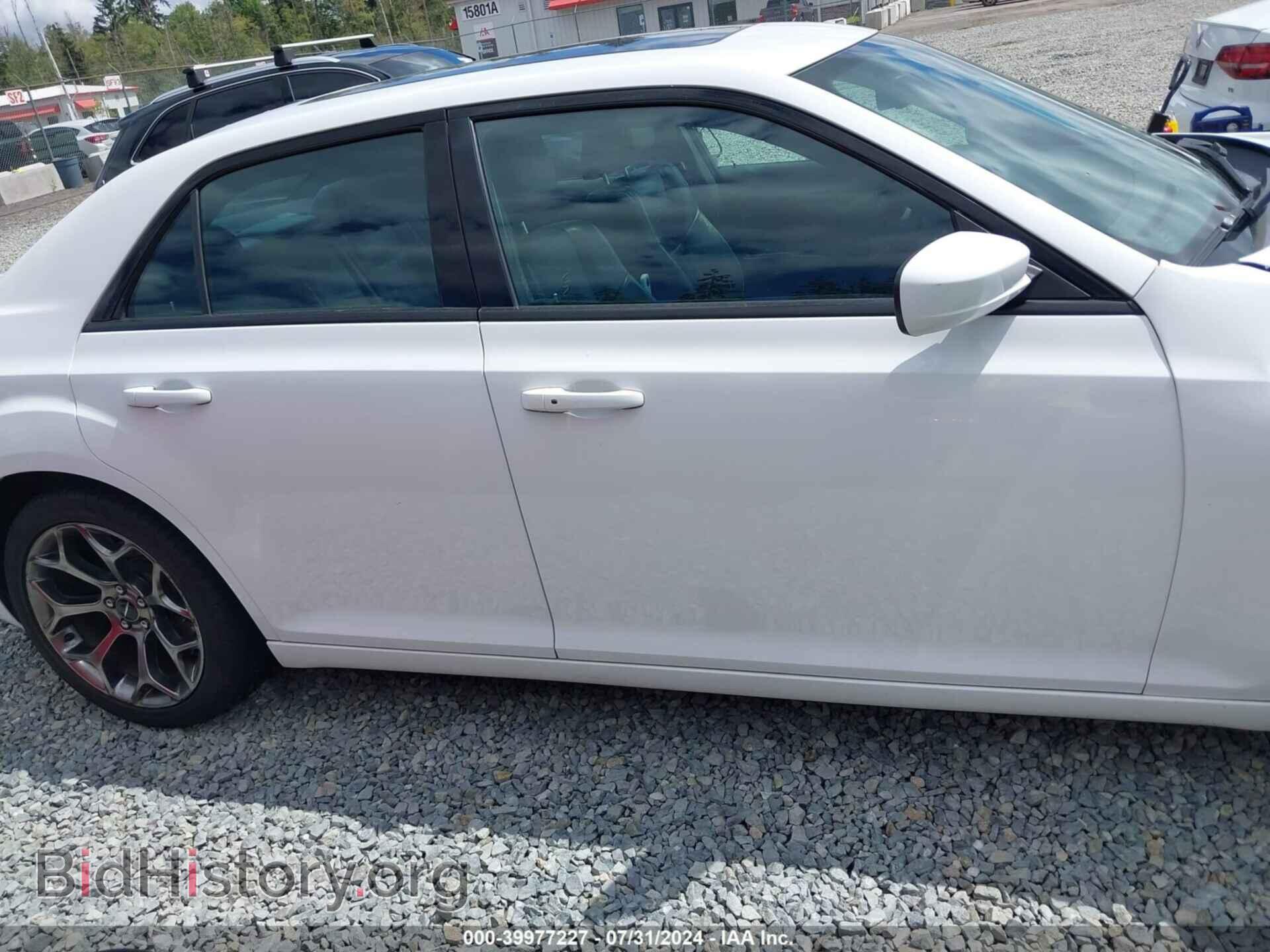 2015 CHRYSLER 300 - VIN: 2C3CCABG8FH845465 - Фото 14