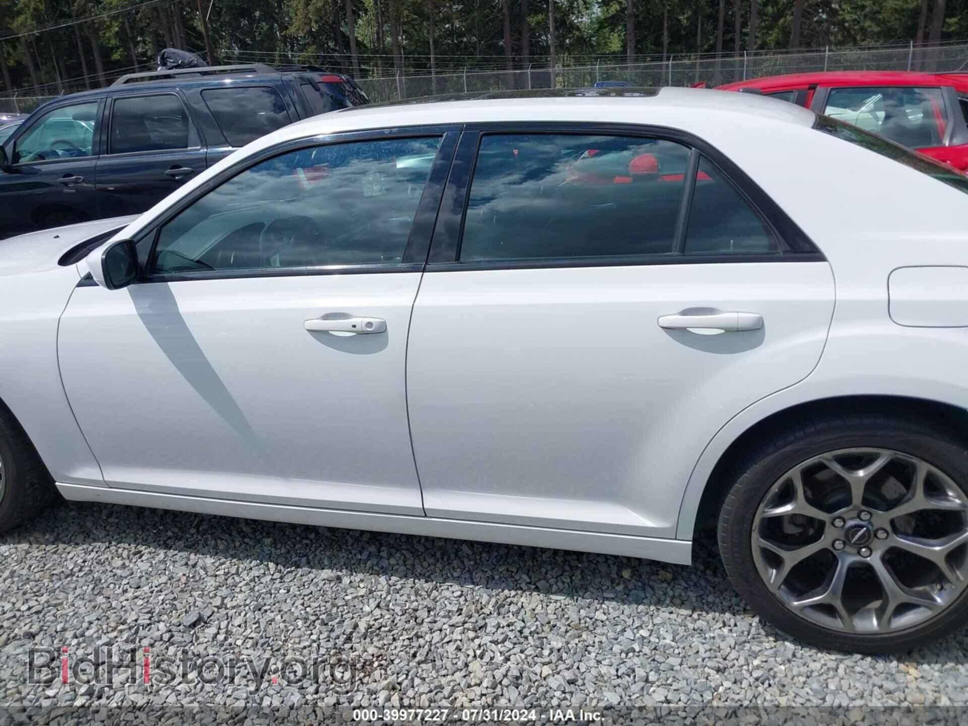 2015 CHRYSLER 300 - VIN: 2C3CCABG8FH845465 - Фото 15