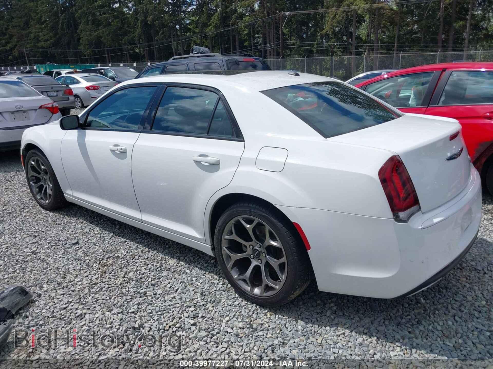 2015 CHRYSLER 300 - VIN: 2C3CCABG8FH845465 - Фото 3