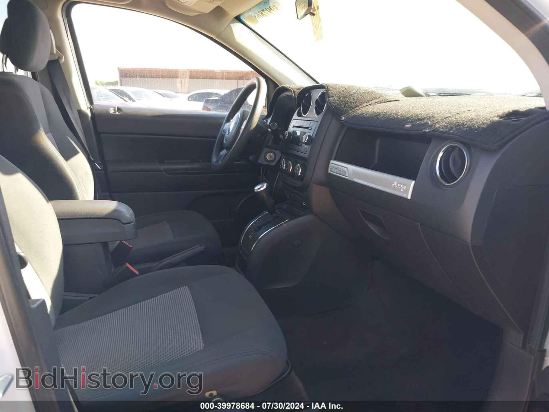 2014 JEEP COMPASS - VIN: 1C4NJCBA1ED743096 - Фото 5