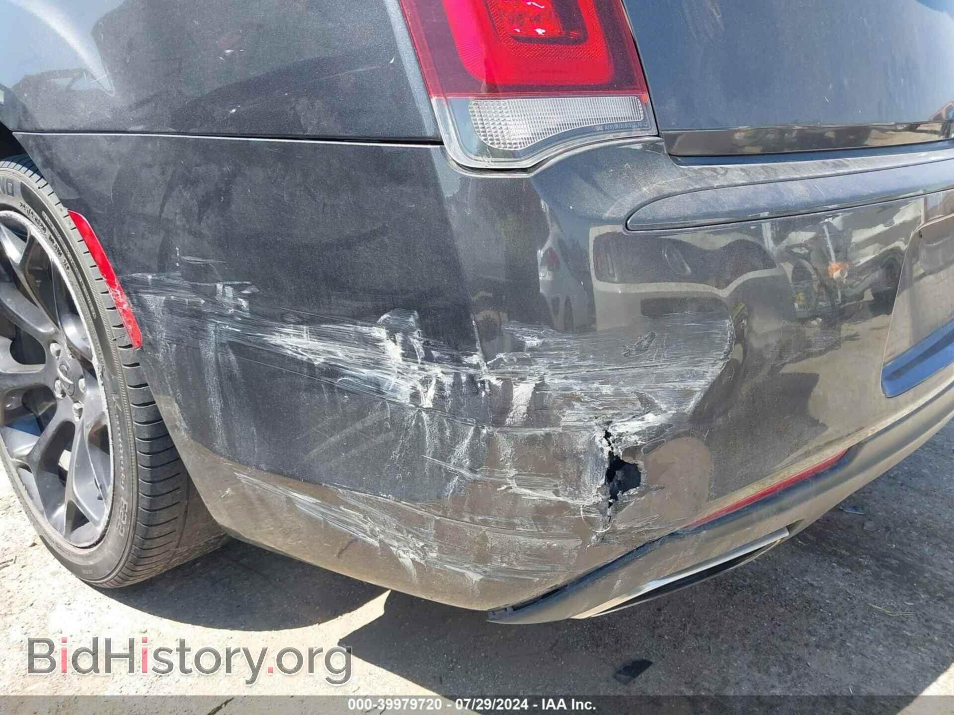 2019 CHRYSLER 300 - VIN: 2C3CCABG9KH516588 - Фото 6