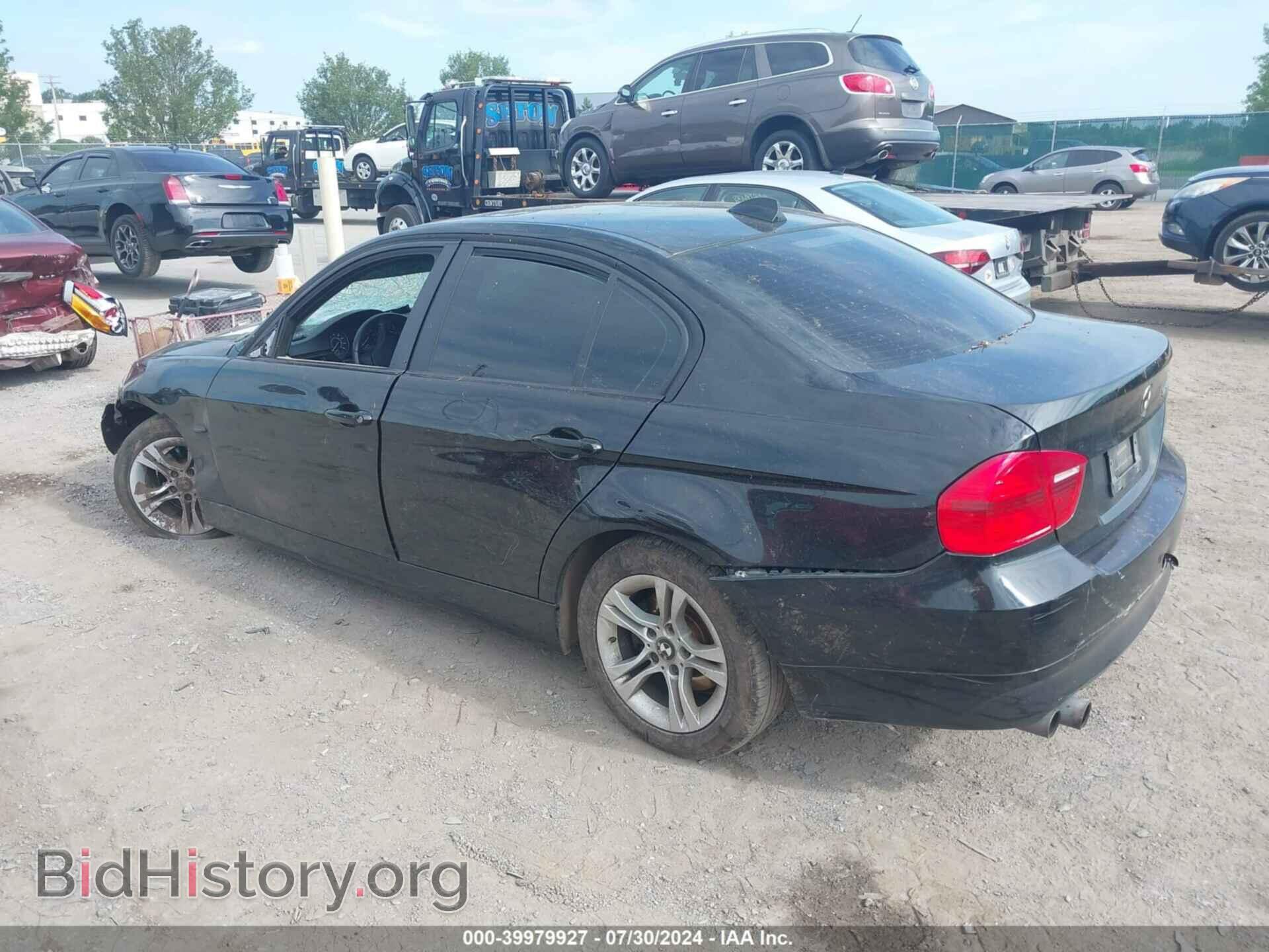 2008 BMW 328I - VIN: WBAVC53508F008915 - Фото 3