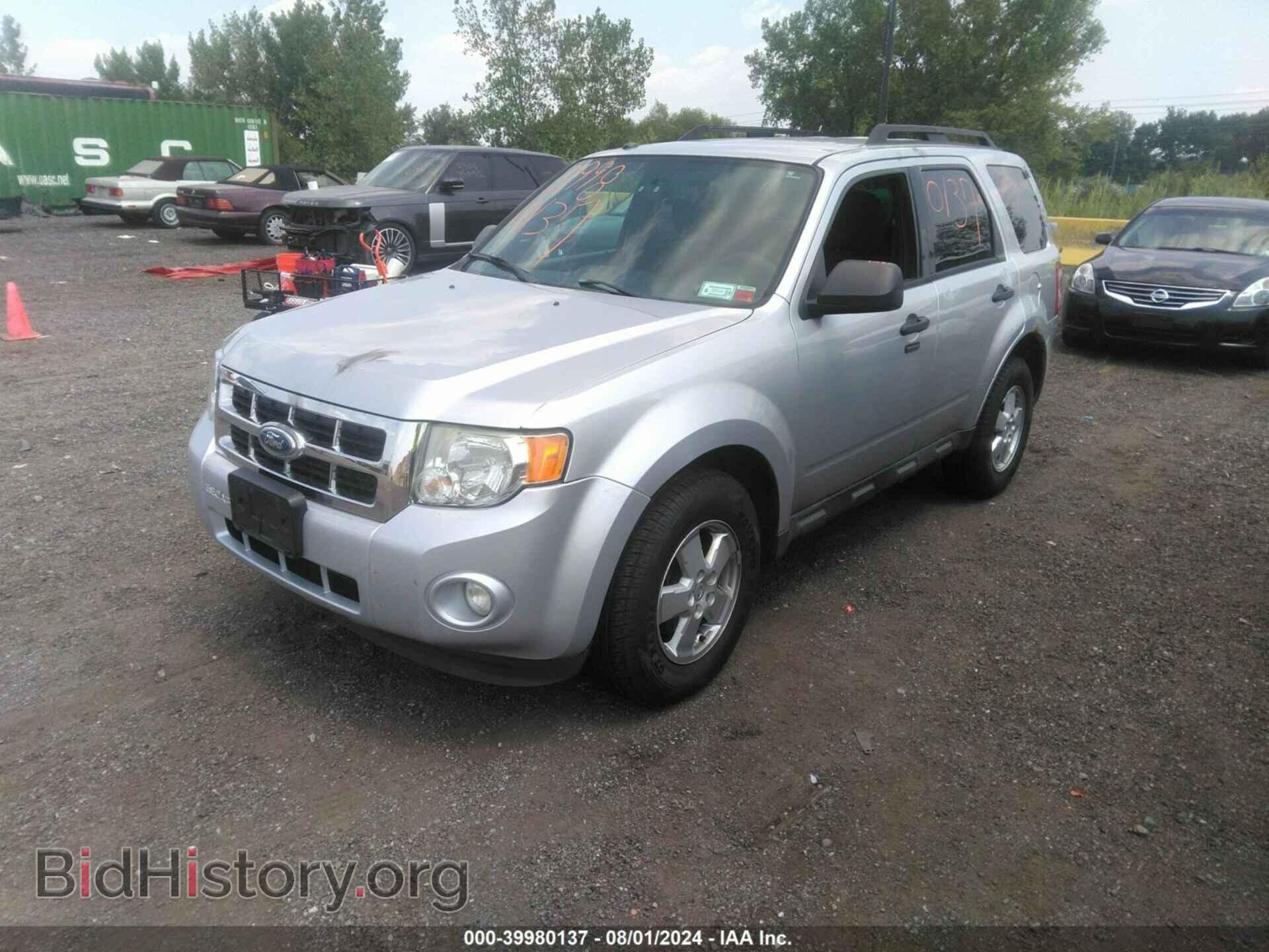 2011 FORD ESCAPE - VIN: 1FMCU9D74BKC58814 - Фото 2