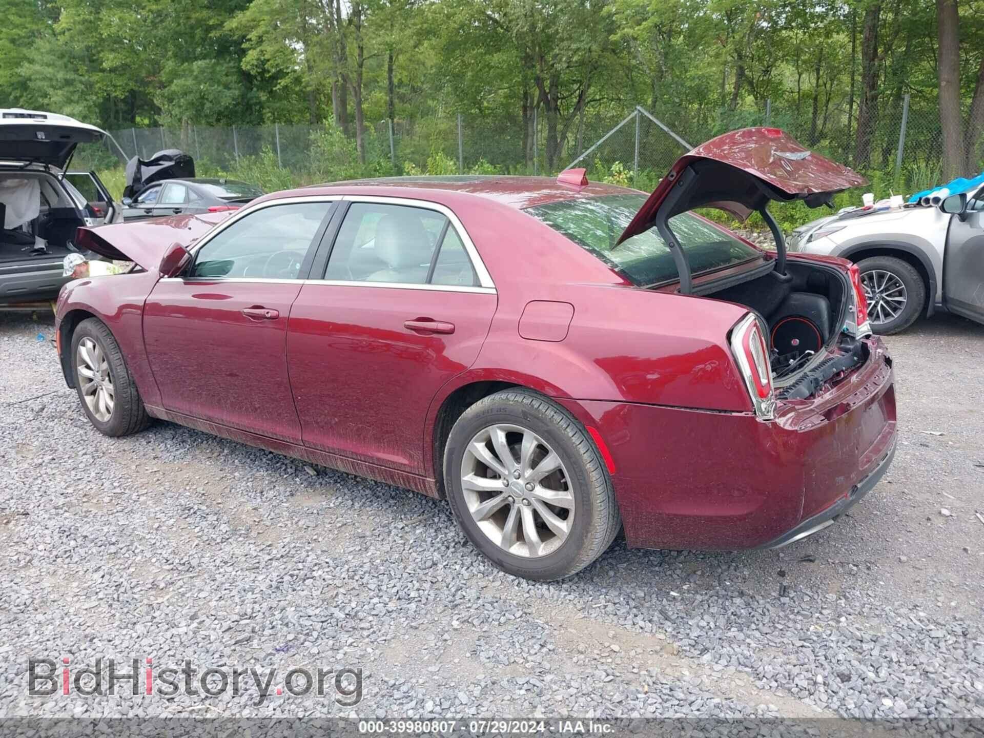 2017 CHRYSLER 300 - VIN: 2C3CCARG9HH607777 - Фото 3