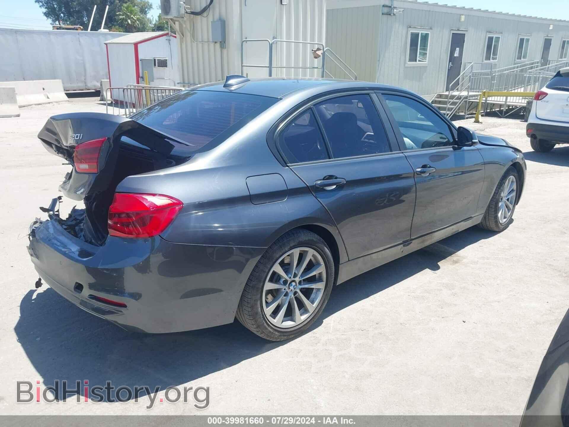 2016 BMW 320I - VIN: WBA8E5G53GNU21045 - Фото 4