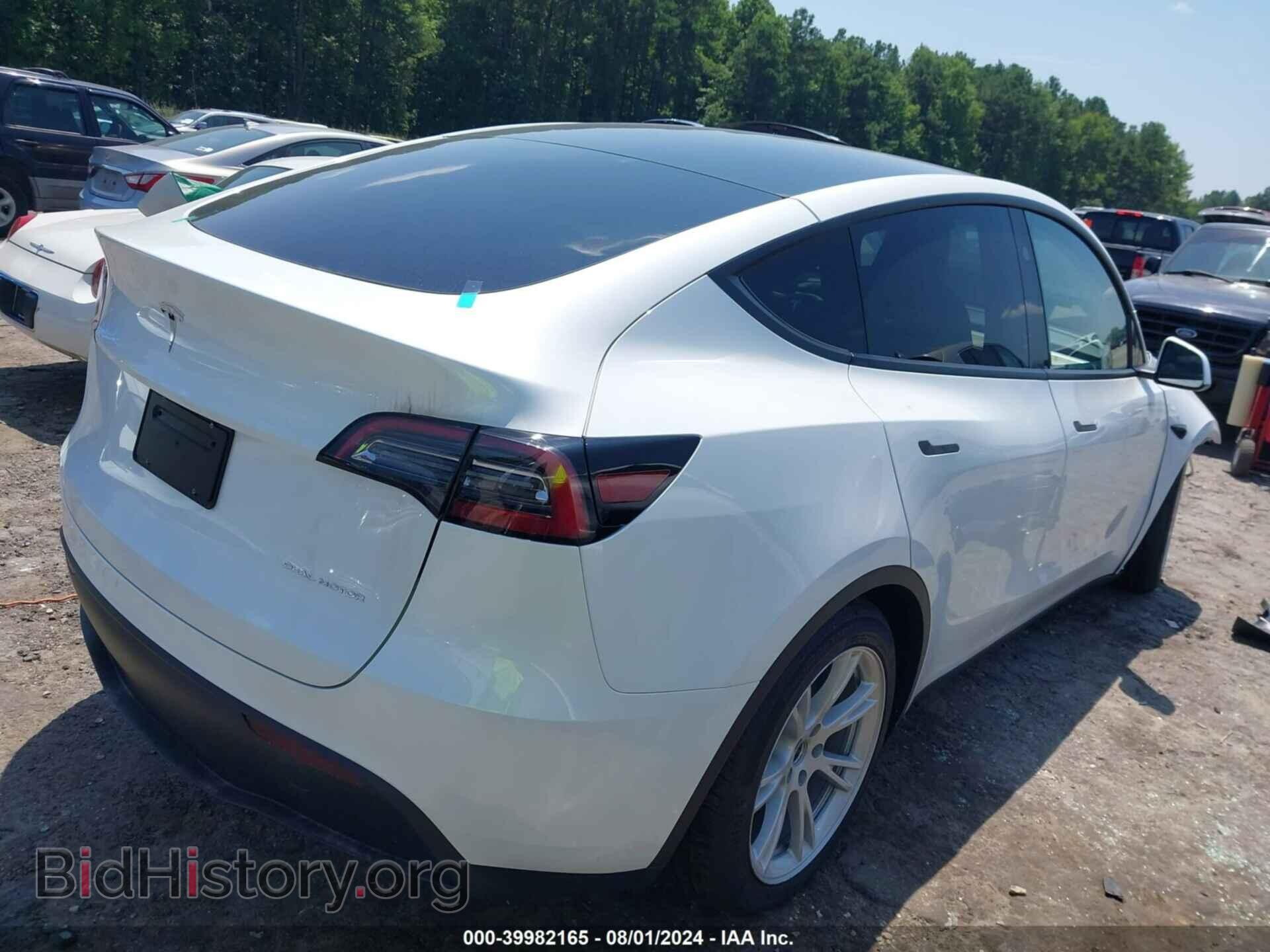2024 TESLA MODEL Y - VIN: 7SAYGDEE0RF044317 - Фото 4