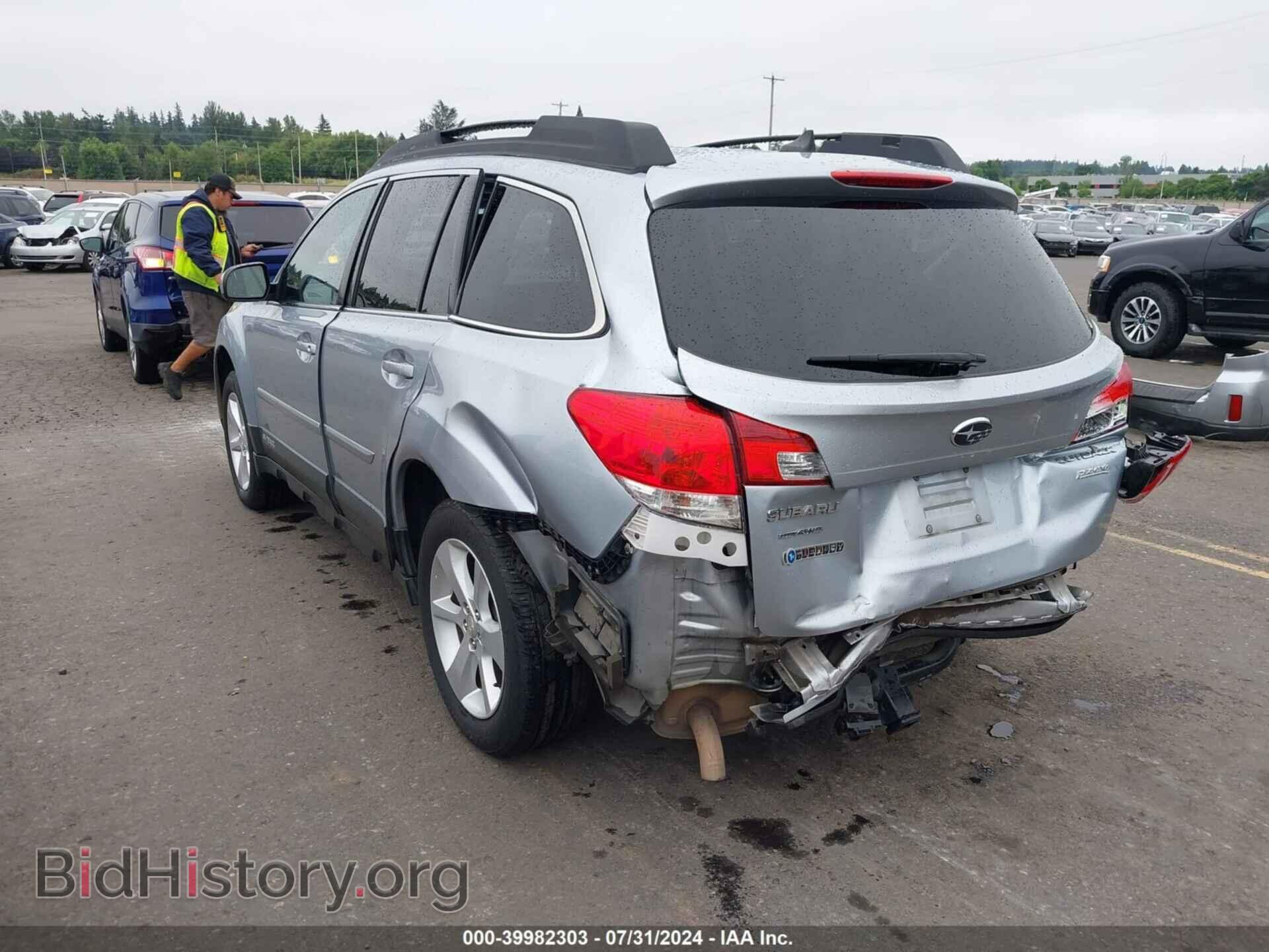 2014 SUBARU OUTBACK - VIN: 4S4BRBDC2E3208073 - Фото 3