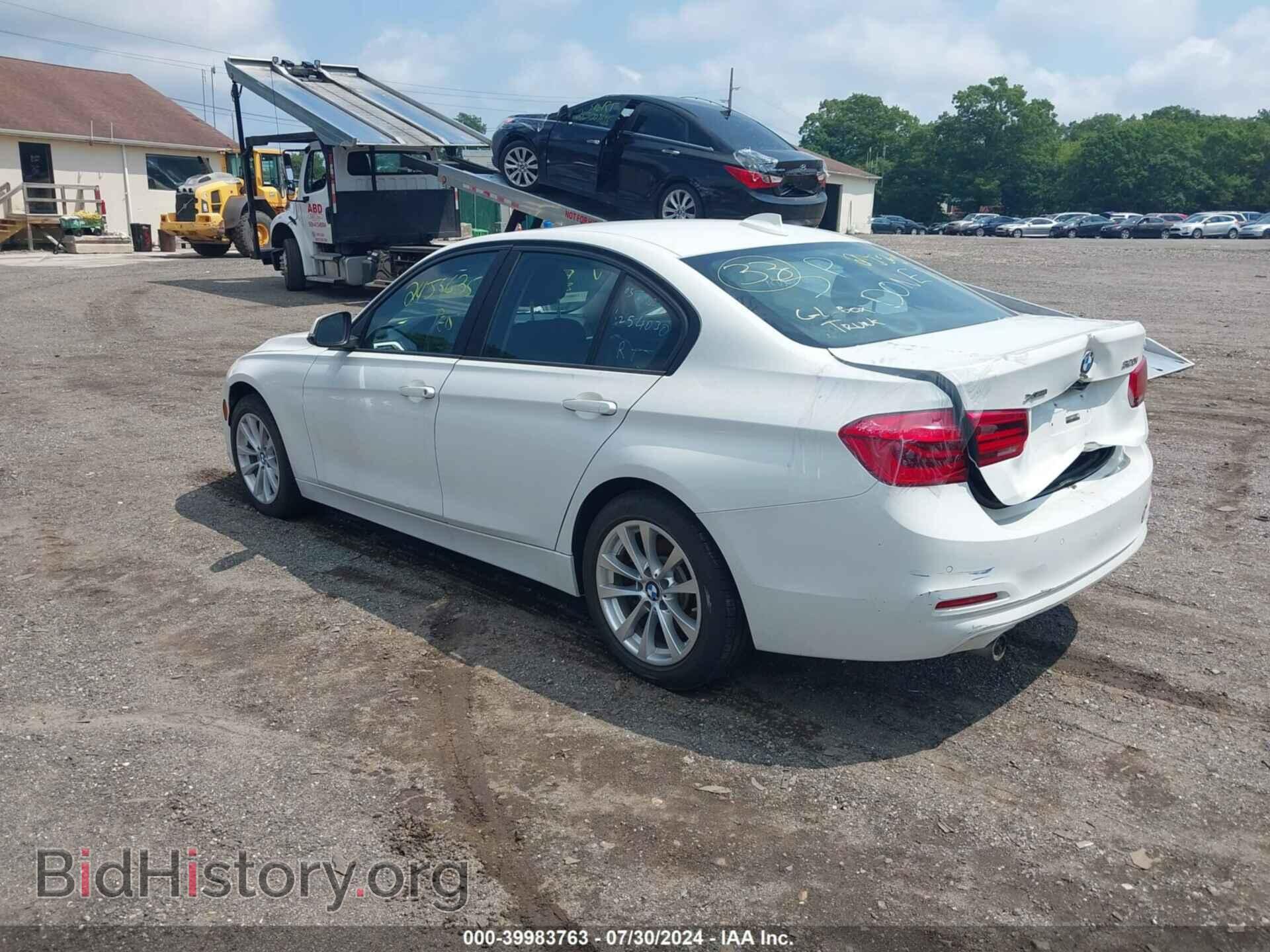 2017 BMW 320I - VIN: WBA8E5G54HNU42181 - Фото 3