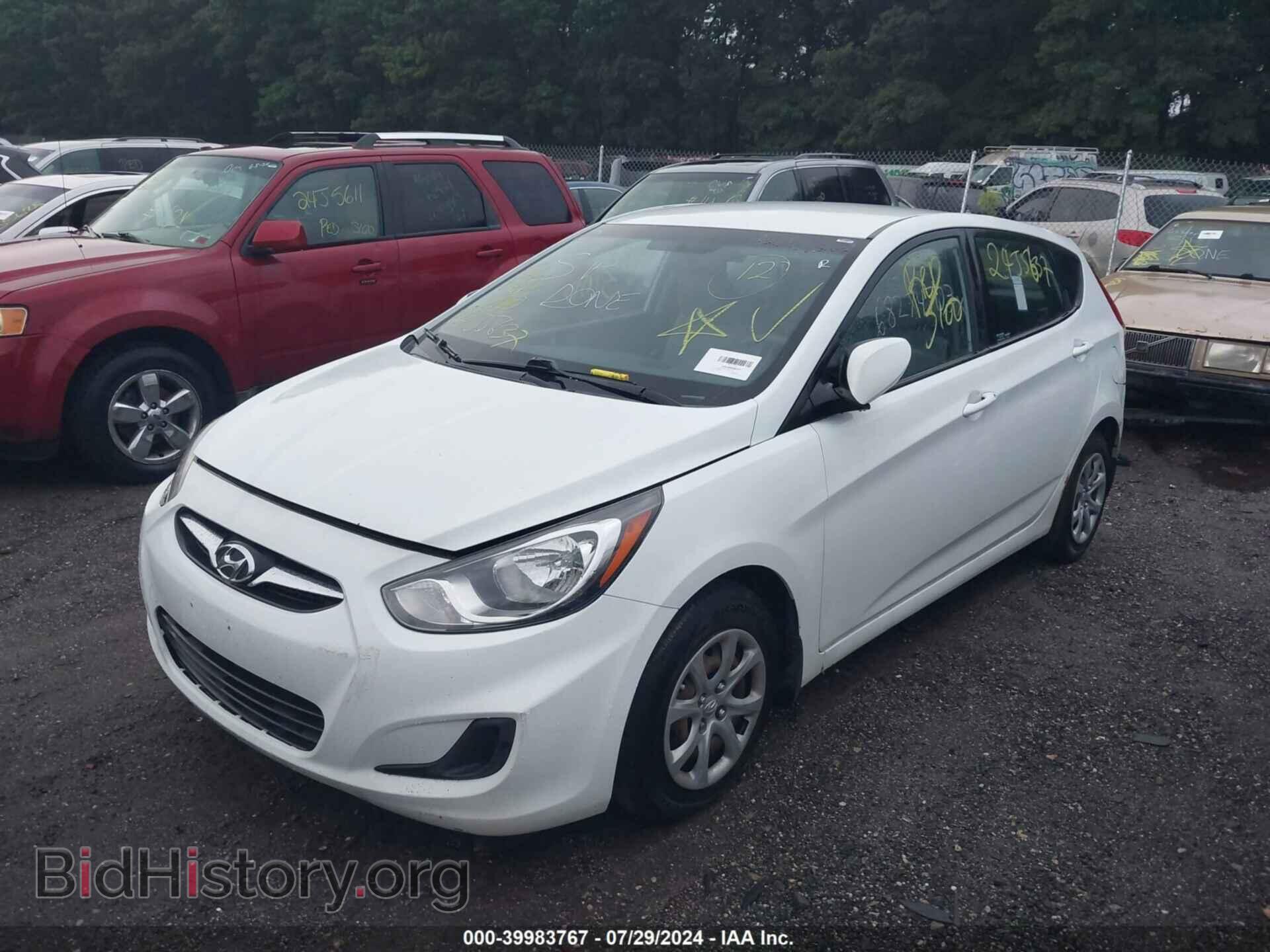 2013 HYUNDAI ACCENT - VIN: KMHCT5AE8DU128458 - Фото 2