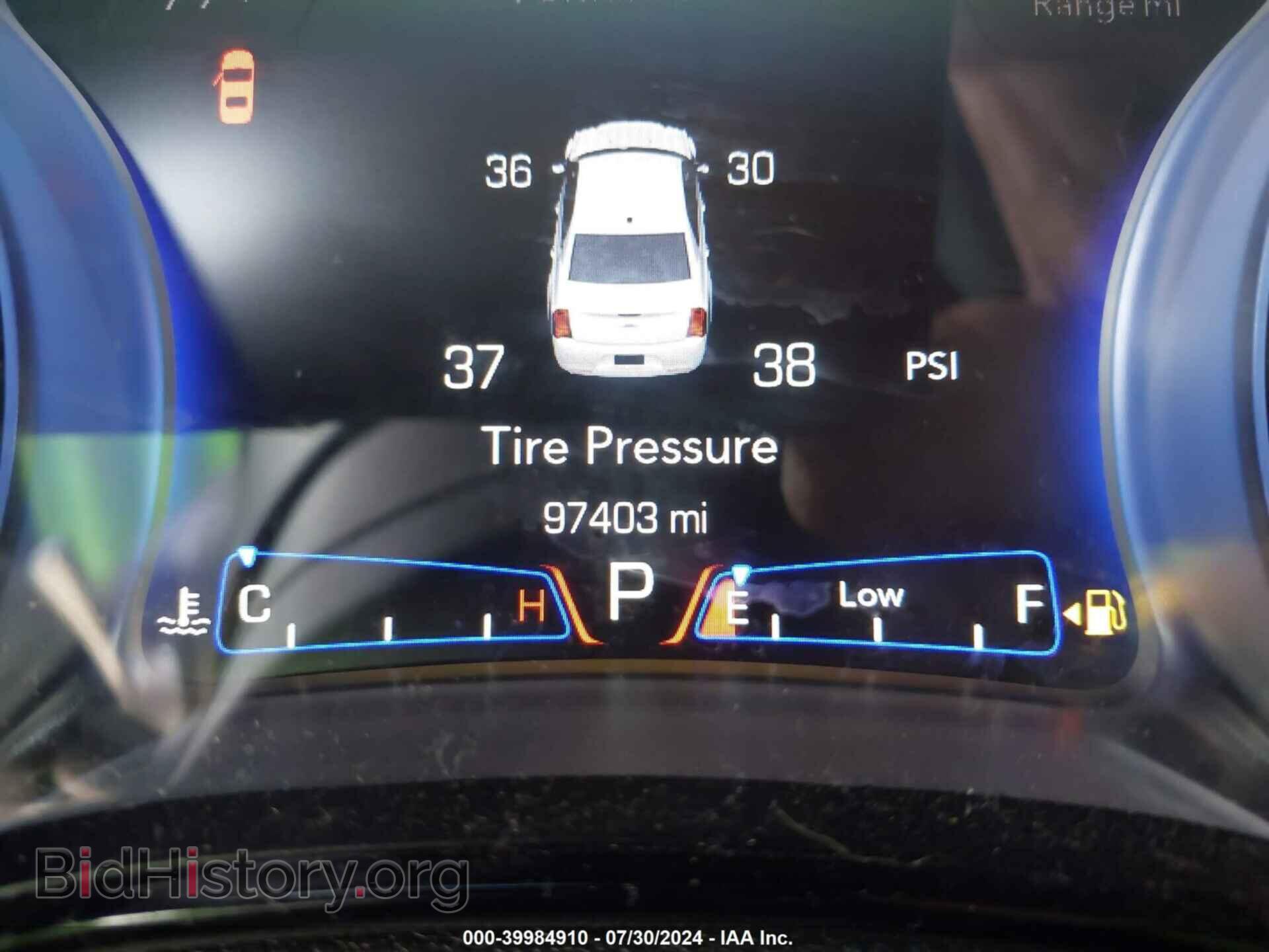 2015 CHRYSLER 300 - VIN: 2C3CCAGG2FH899451 - Фото 15