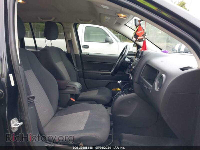 2011 Jeep COMPASS (VIN 1J4NT1FB1BD221625) — photo 5 of 12
