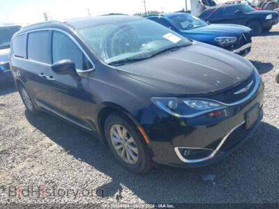 2019 Chrysler PACIFICA Touring L, серый — VIN 2C4RC1BG6KR652192, IAAI