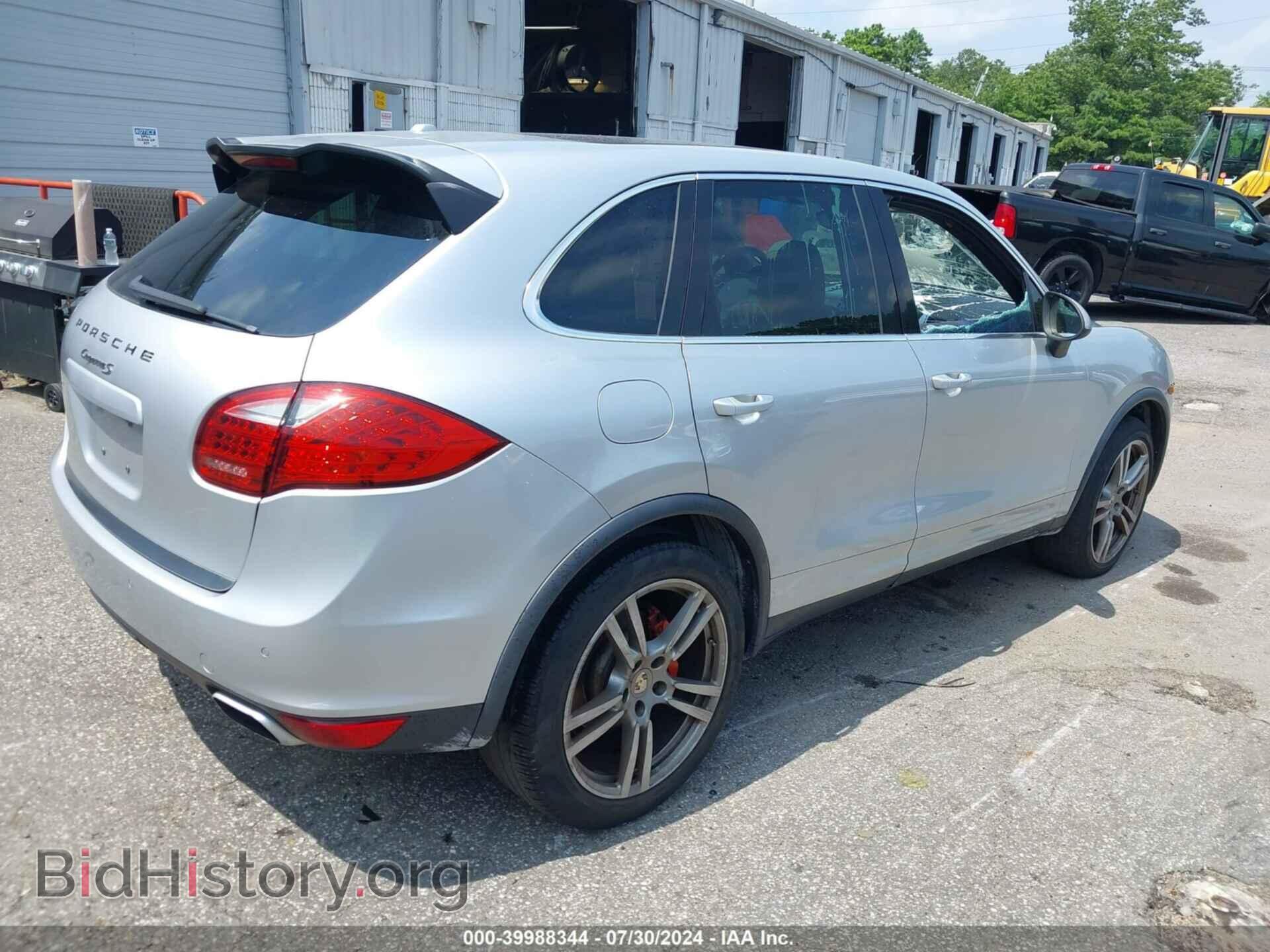 2011 PORSCHE CAYENNE - VIN: WP1AB2A22BLA51784 - Фото 4