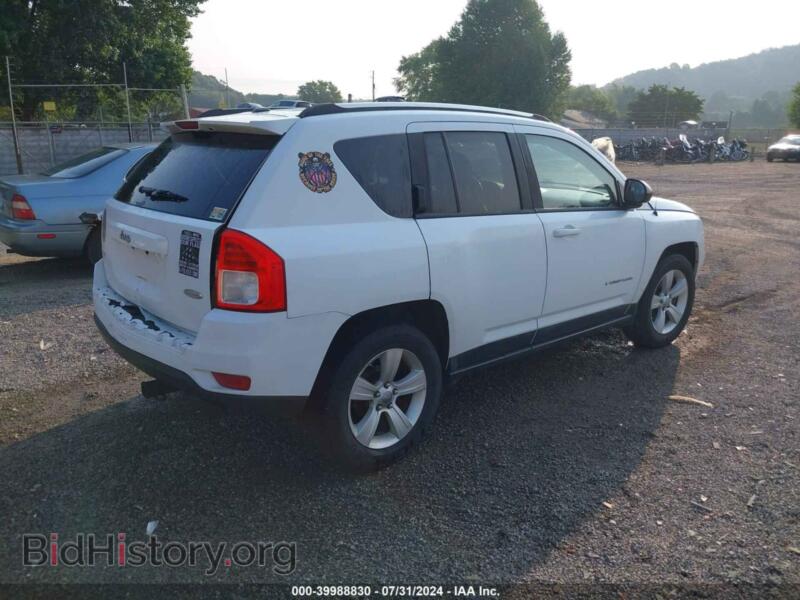 2011 Jeep COMPASS (VIN 1J4NF1FB6BD239299) — photo 4 of 18