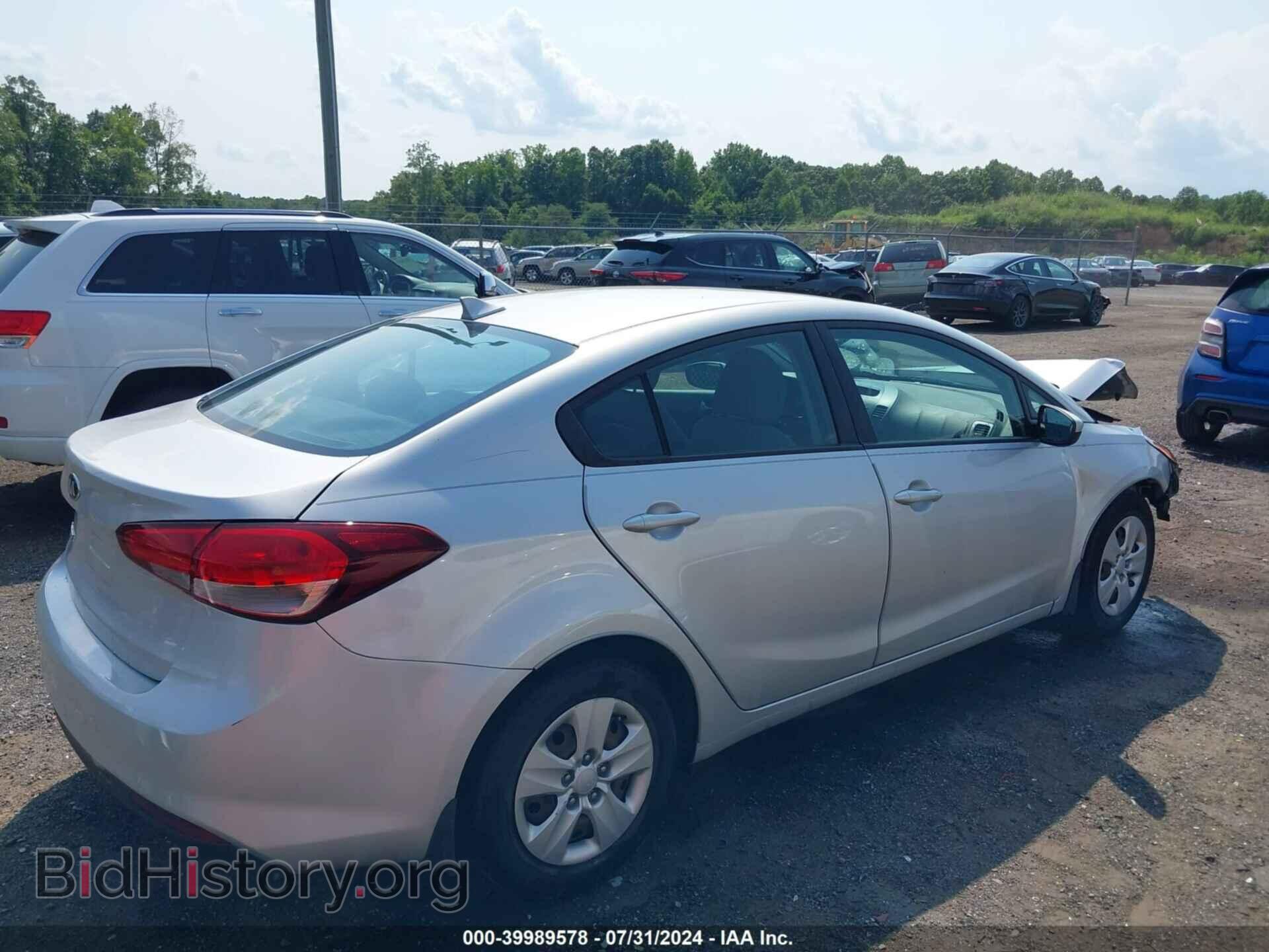 2017 KIA FORTE - VIN: 3KPFK4A76HE026872 - Фото 4