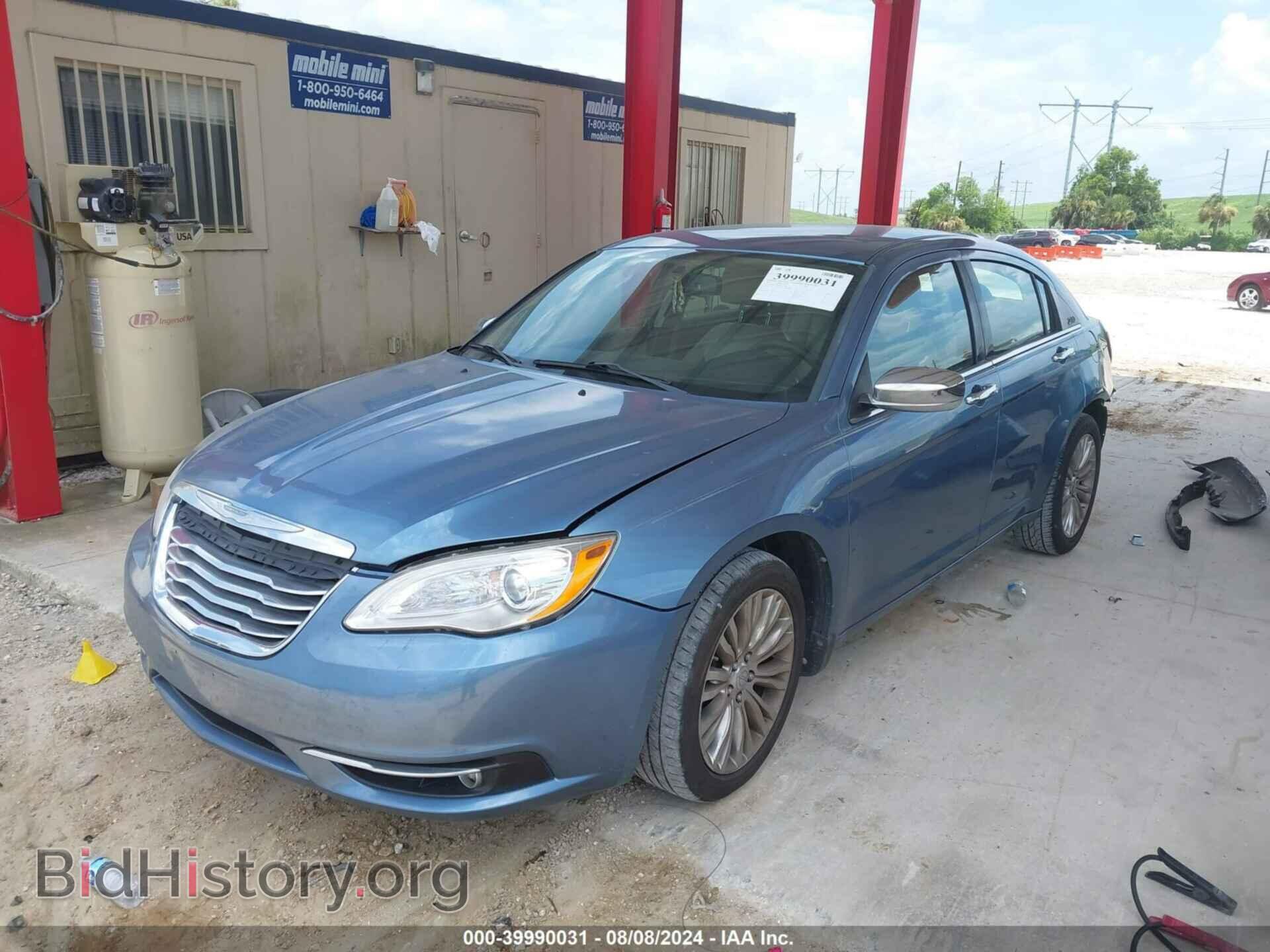 2011 CHRYSLER 200 - VIN: 1C3BC2FBXBN615198 - Фото 2