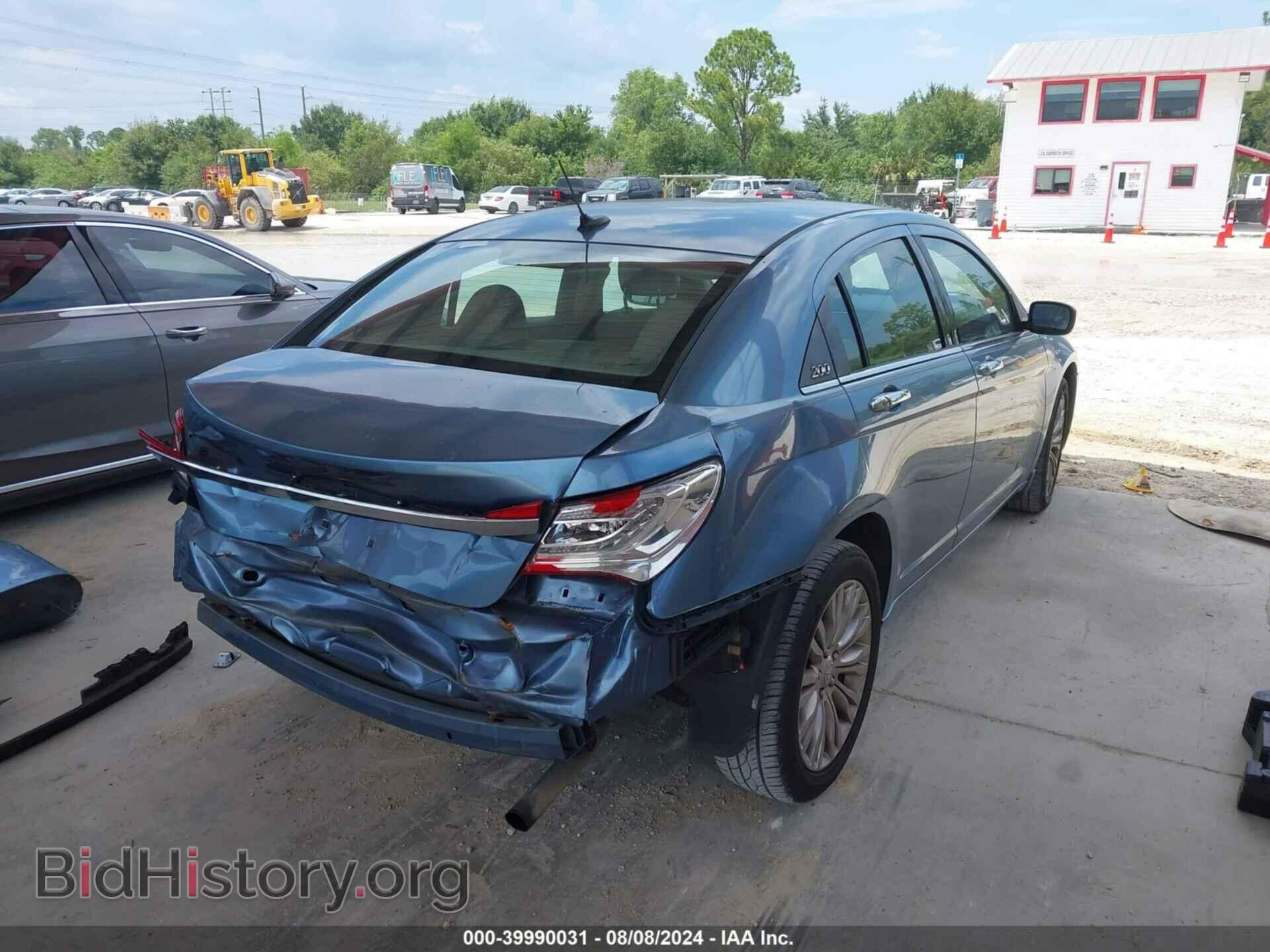 2011 CHRYSLER 200 - VIN: 1C3BC2FBXBN615198 - Фото 4