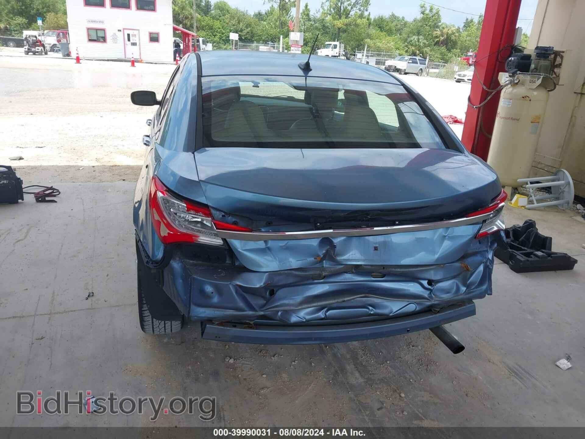 2011 CHRYSLER 200 - VIN: 1C3BC2FBXBN615198 - Фото 6