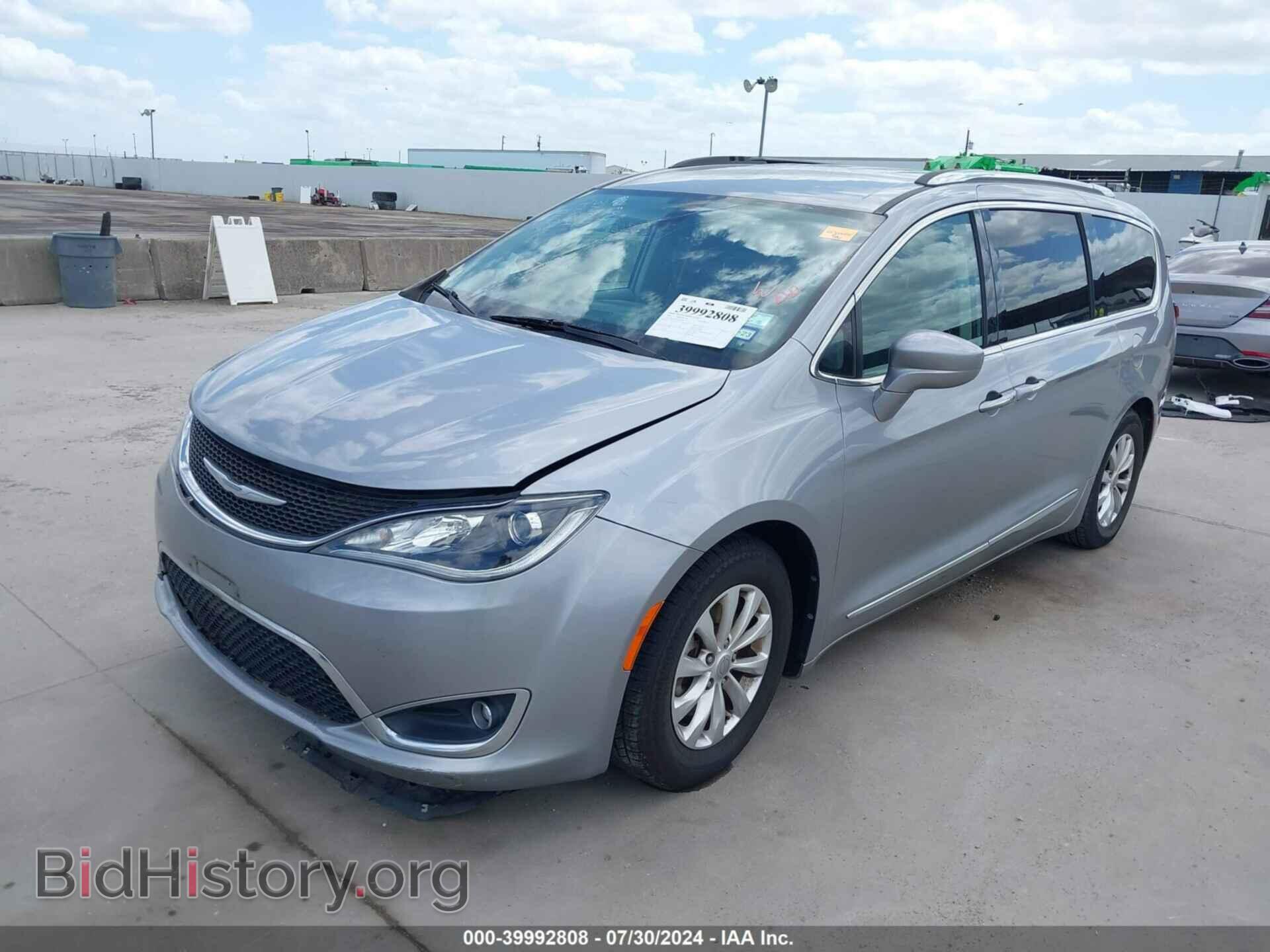 2018 CHRYSLER PACIFICA - VIN: 2C4RC1BG5JR216903 - Photo 2