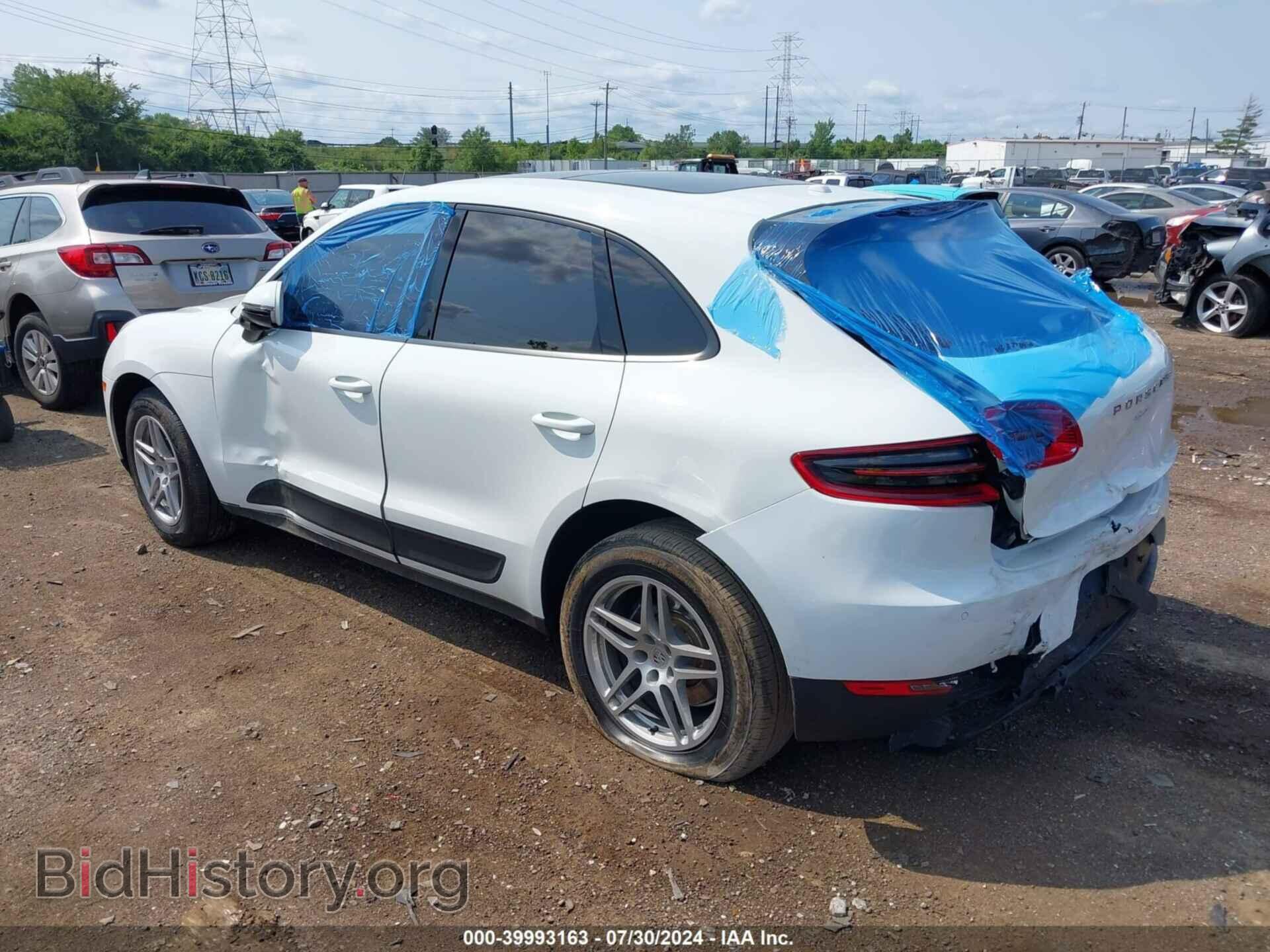 2017 PORSCHE MACAN - VIN: WP1AA2A58HLB01142 - Photo 3