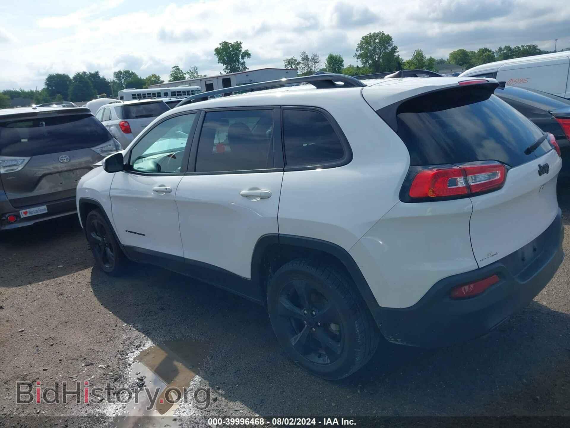 2018 JEEP CHEROKEE - VIN: 1C4PJLCBXJD595282 - Фото 3