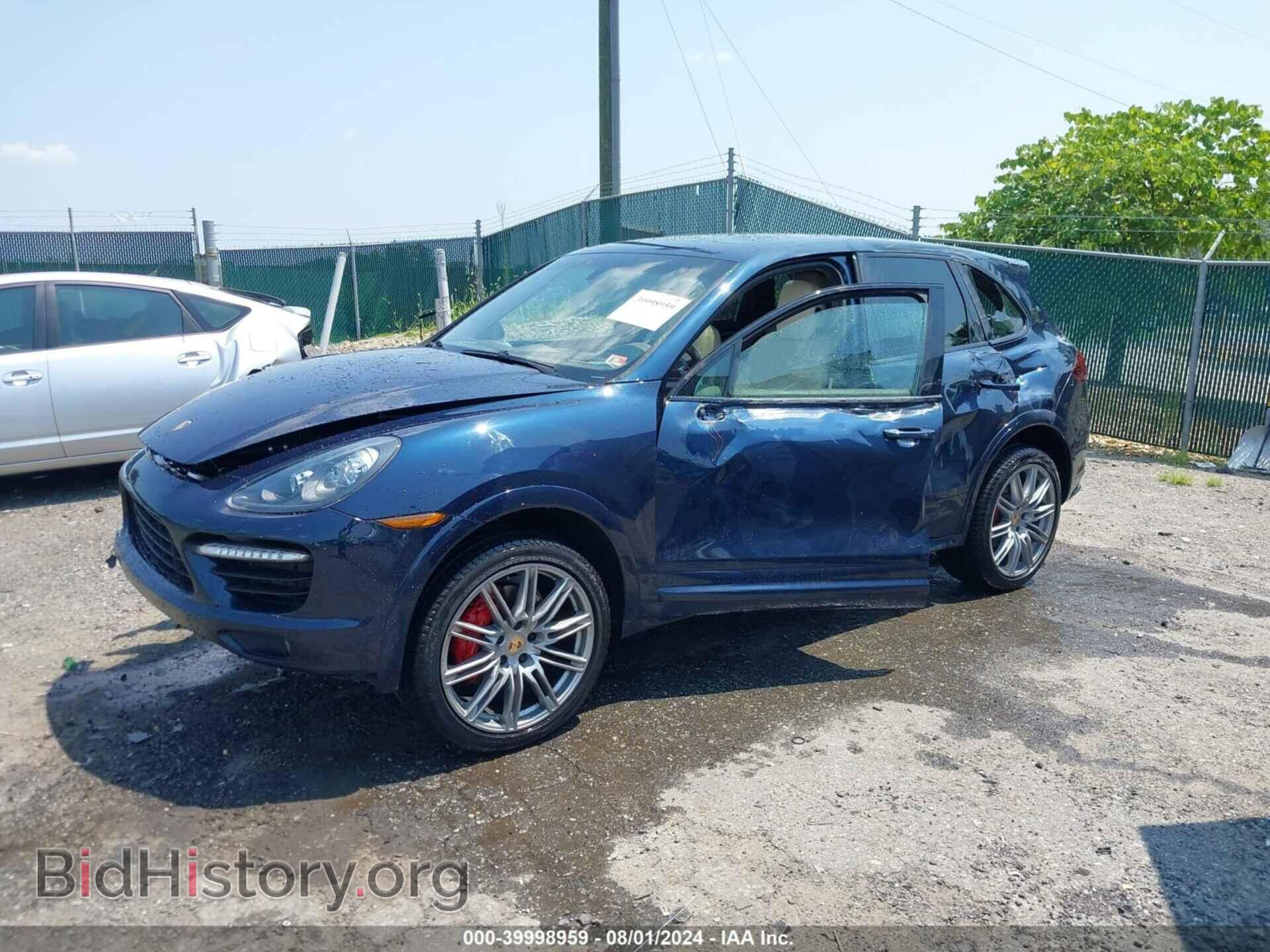 2013 PORSCHE CAYENNE - VIN: WP1AD2A22DLA79663 - Фото 2