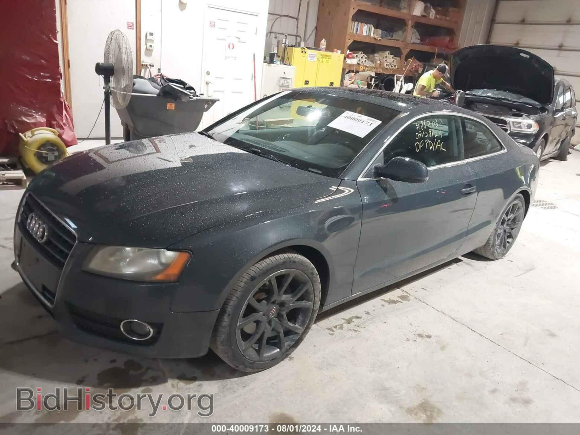 2011 AUDI A5 - VIN: WAUCFAFR2BA040257 - Фото 2