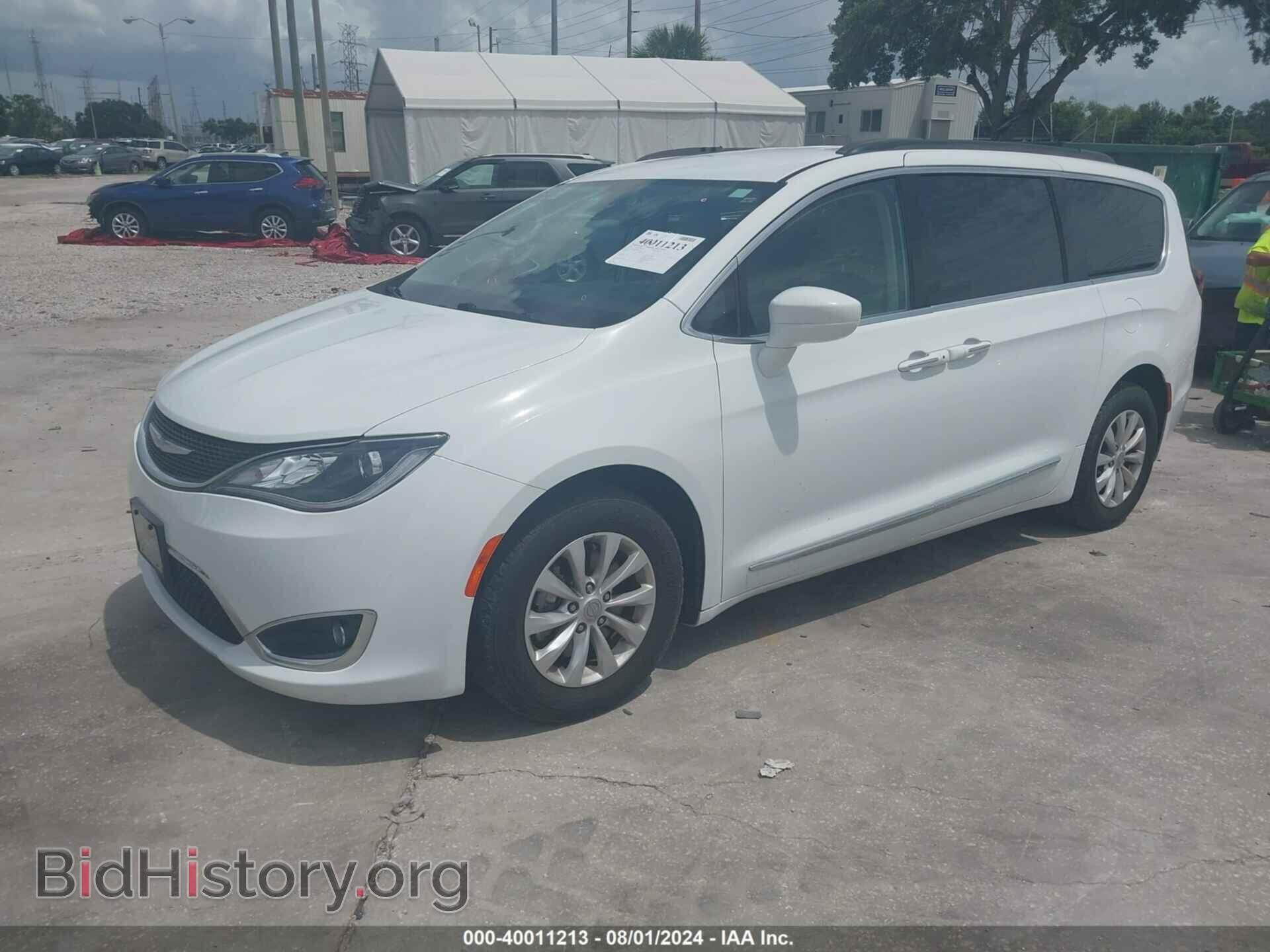 2017 CHRYSLER PACIFICA - VIN: 2C4RC1BG0HR702867 - Фото 2