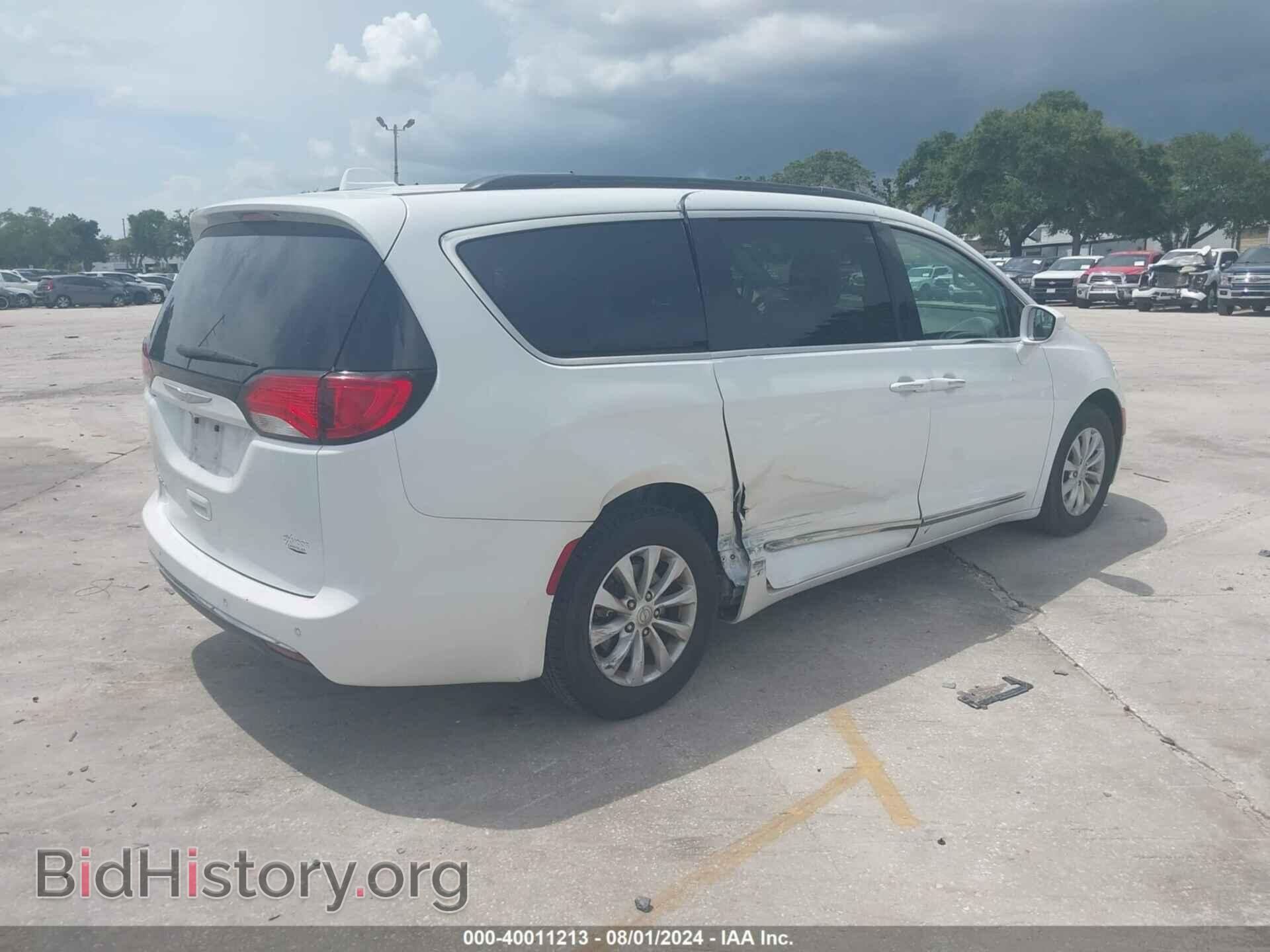 2017 CHRYSLER PACIFICA - VIN: 2C4RC1BG0HR702867 - Фото 4