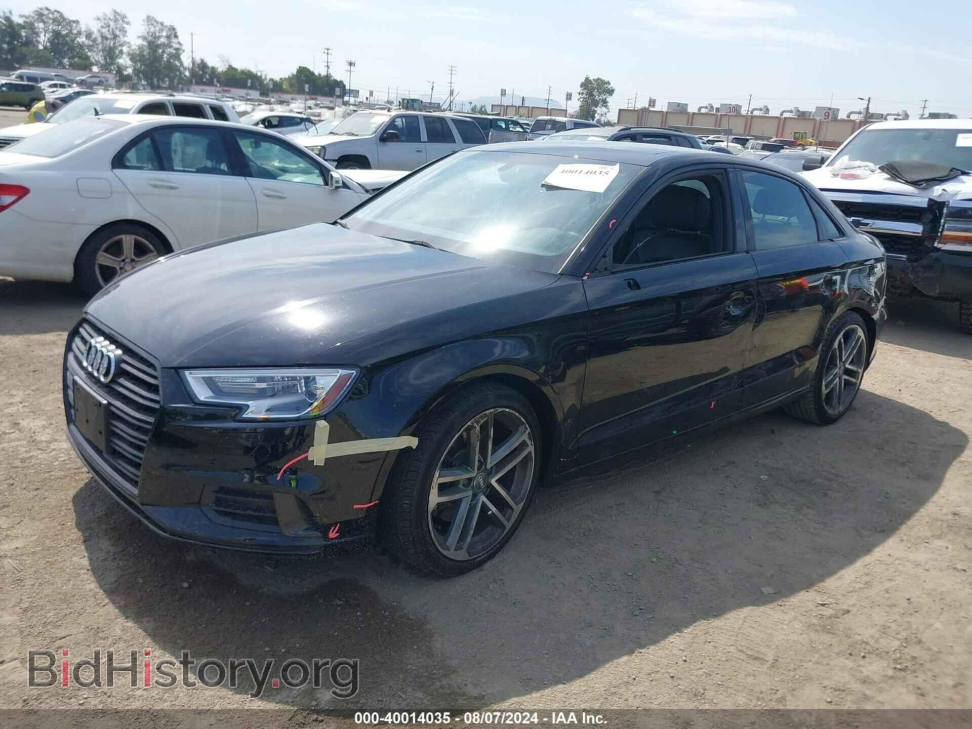2019 AUDI A3 - VIN: WAUAUGFF9KA083886 - Фото 2