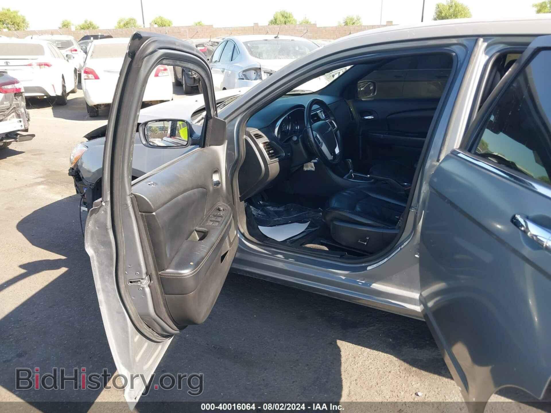 2011 CHRYSLER 200 - VIN: 1C3BC2FG3BN618262 - Фото 5